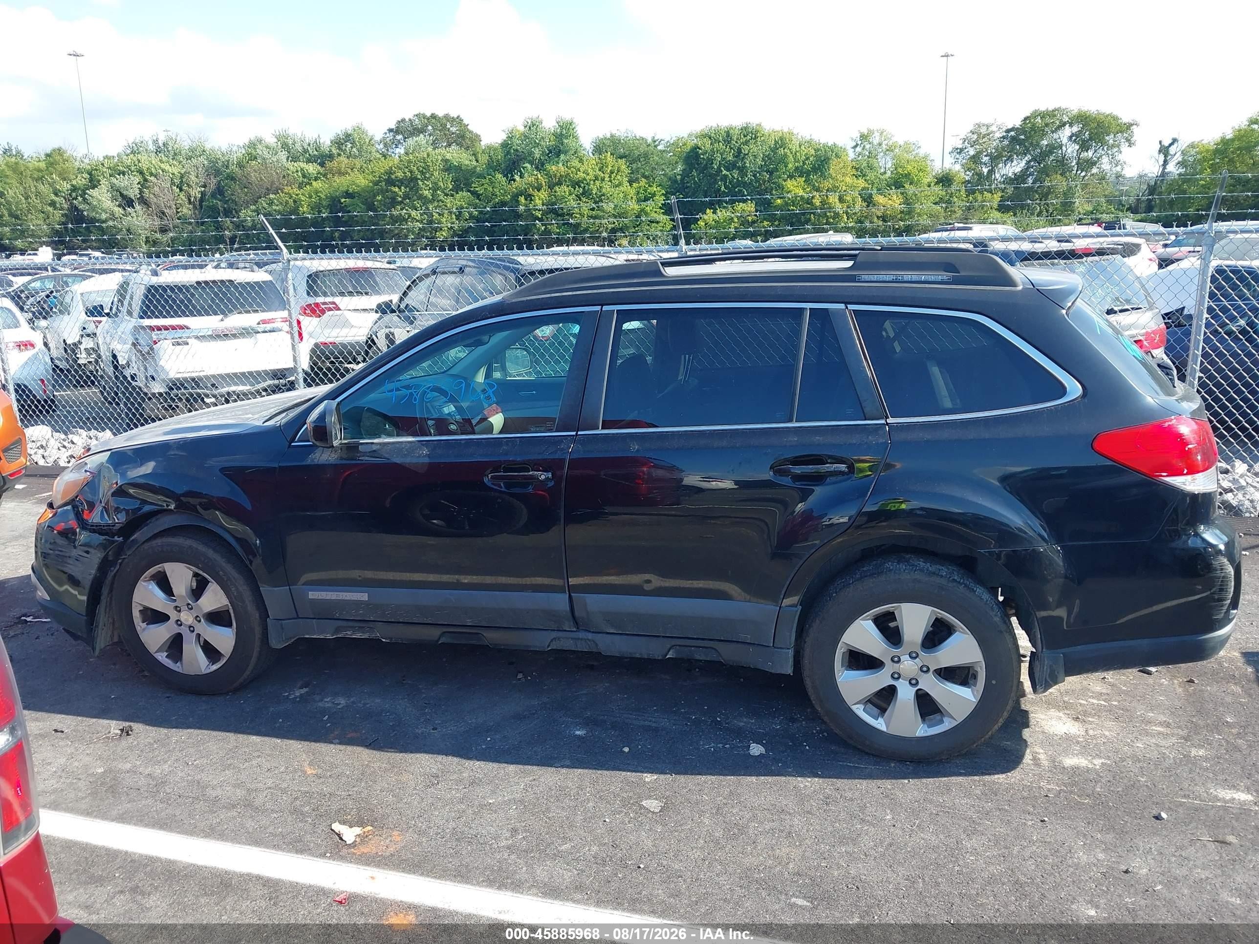 2011 Subaru Outback 2.5i Limited Черный vin: 4S4BRCKC8B3362517