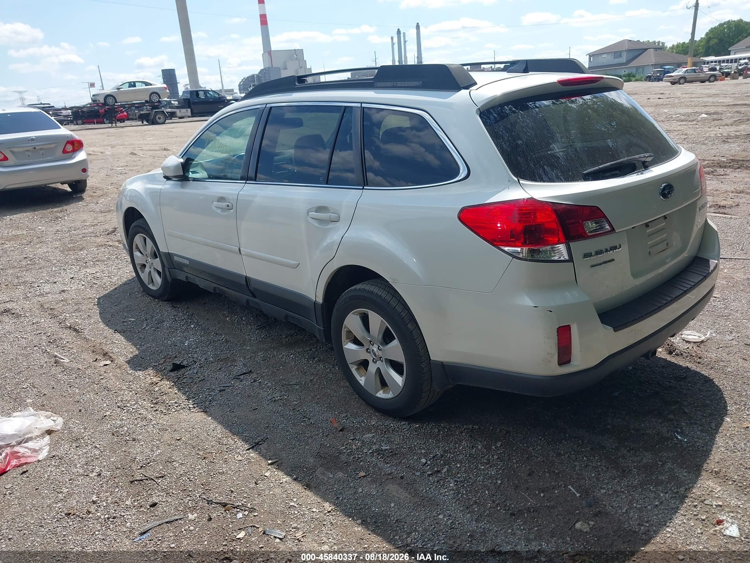 2012 Subaru Outback 2.5i Limited White vin: 4S4BRCKC8C3223912