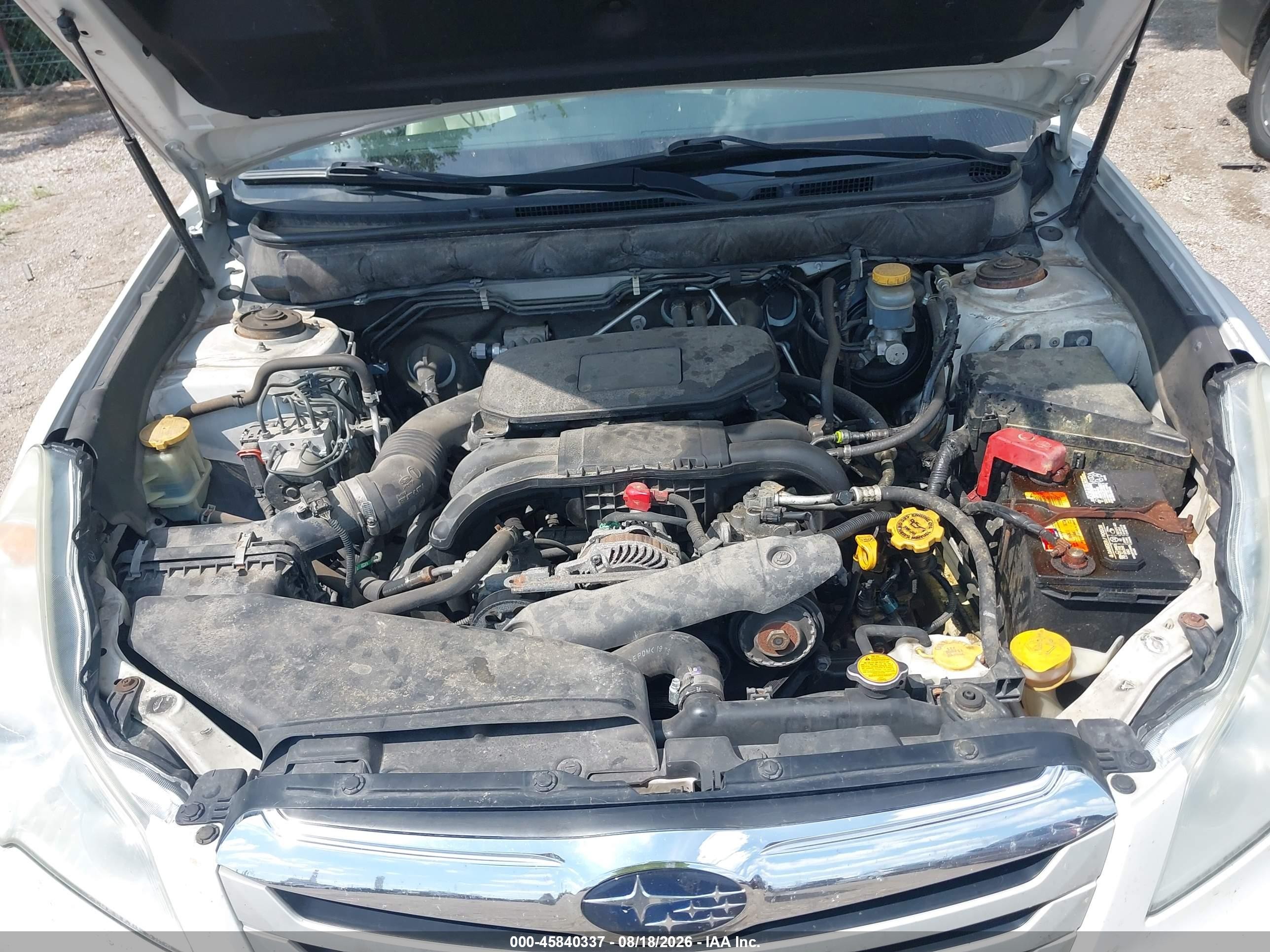 2012 Subaru Outback 2.5i Limited White vin: 4S4BRCKC8C3223912