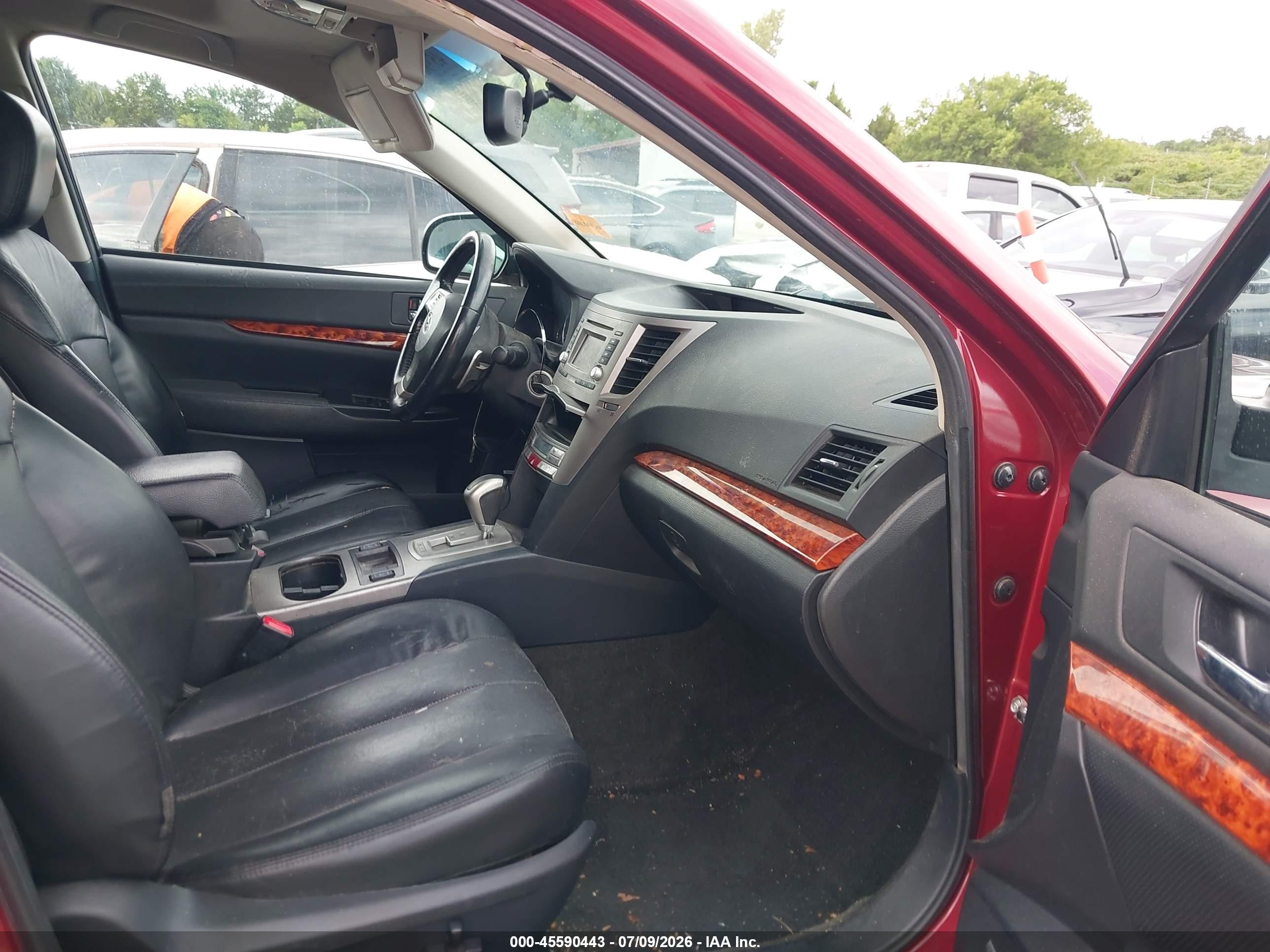 2012 Subaru Outback 2.5i Limited Red vin: 4S4BRCKC8C3233663