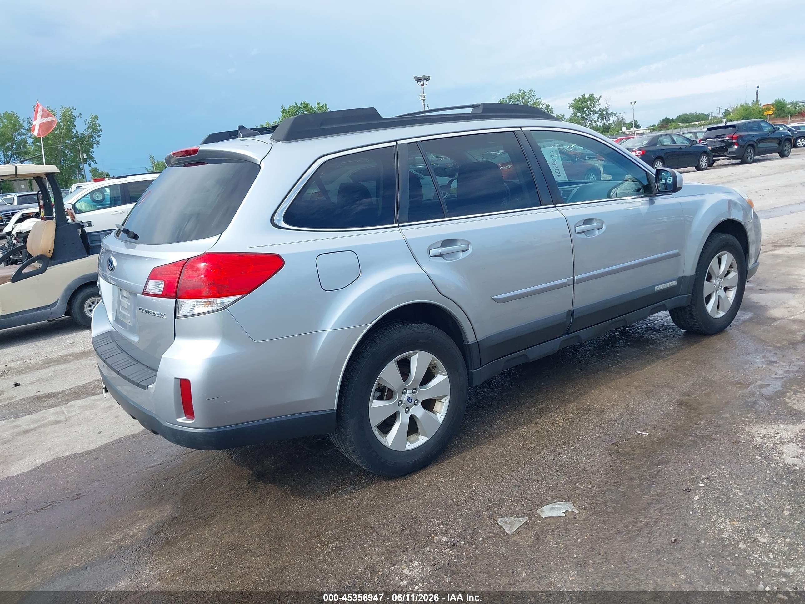 2012 Subaru Outback 2.5i Limited Silver vin: 4S4BRCKC8C3237261
