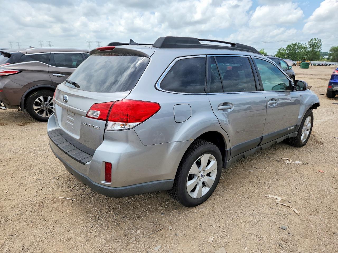 2011 Subaru Outback 2.5i Limited Silver vin: 4S4BRCKC9B3439802