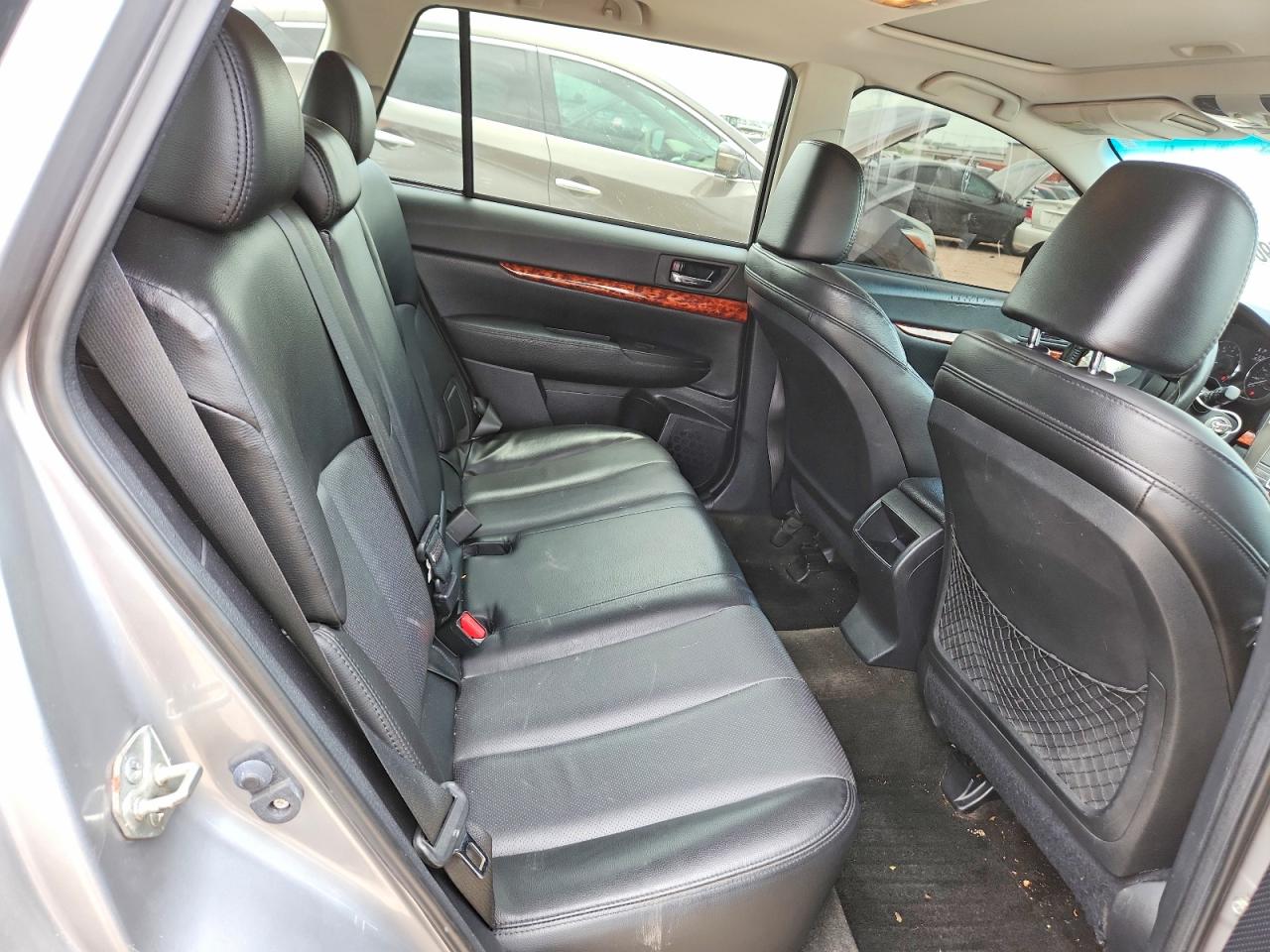 2011 Subaru Outback 2.5i Limited Silver vin: 4S4BRCKC9B3439802