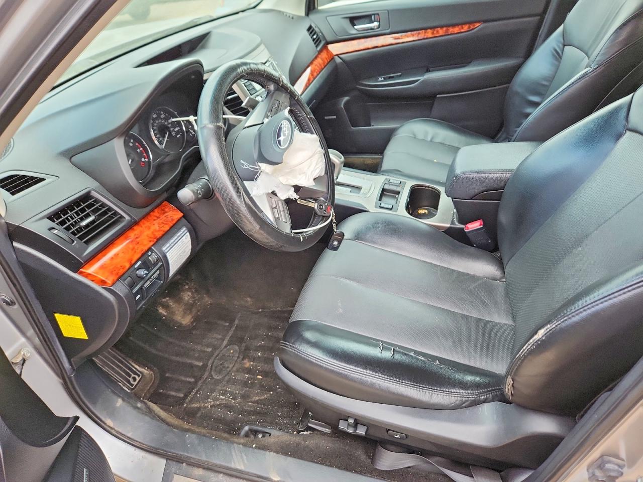2011 Subaru Outback 2.5i Limited Silver vin: 4S4BRCKC9B3439802