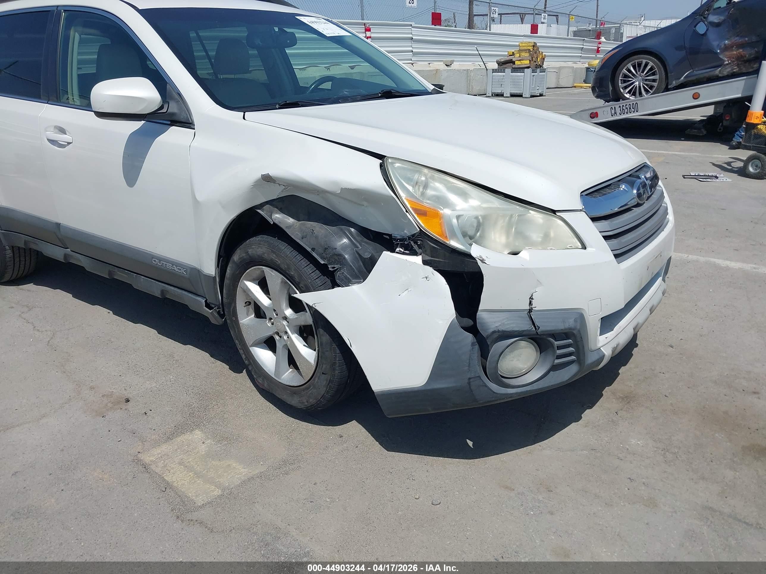 2013 Subaru Outback 2.5i Limited Белый vin: 4S4BRCKC9D3276023