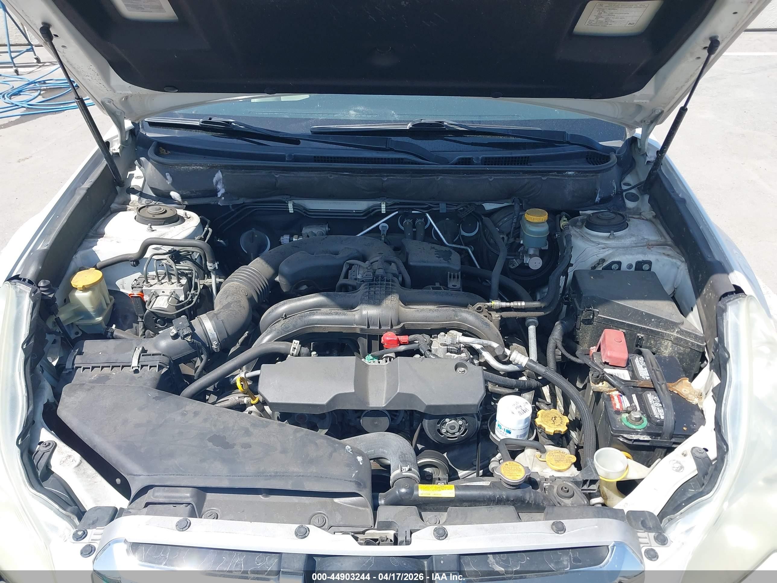 2013 Subaru Outback 2.5i Limited Белый vin: 4S4BRCKC9D3276023