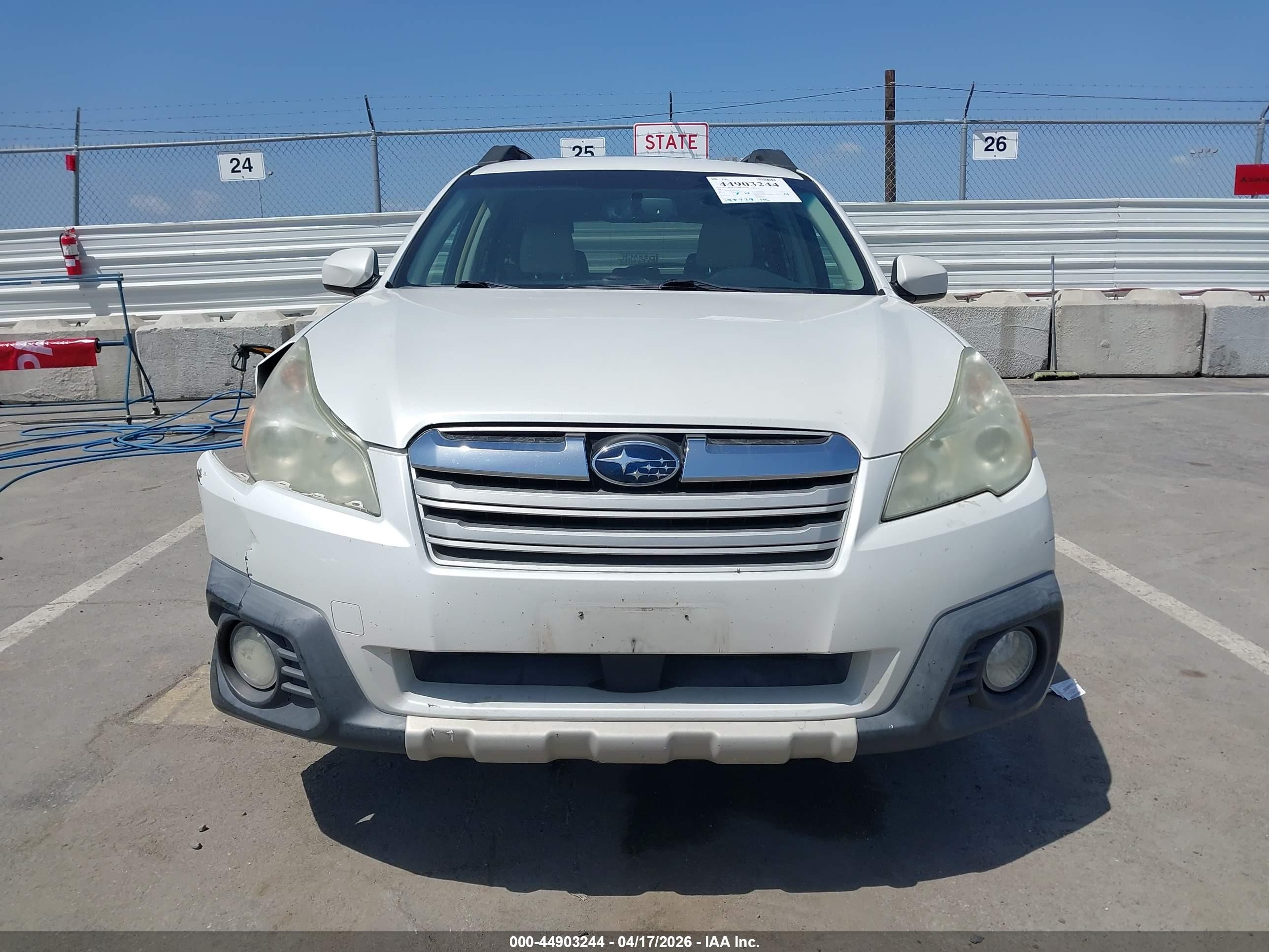 2013 Subaru Outback 2.5i Limited Белый vin: 4S4BRCKC9D3276023