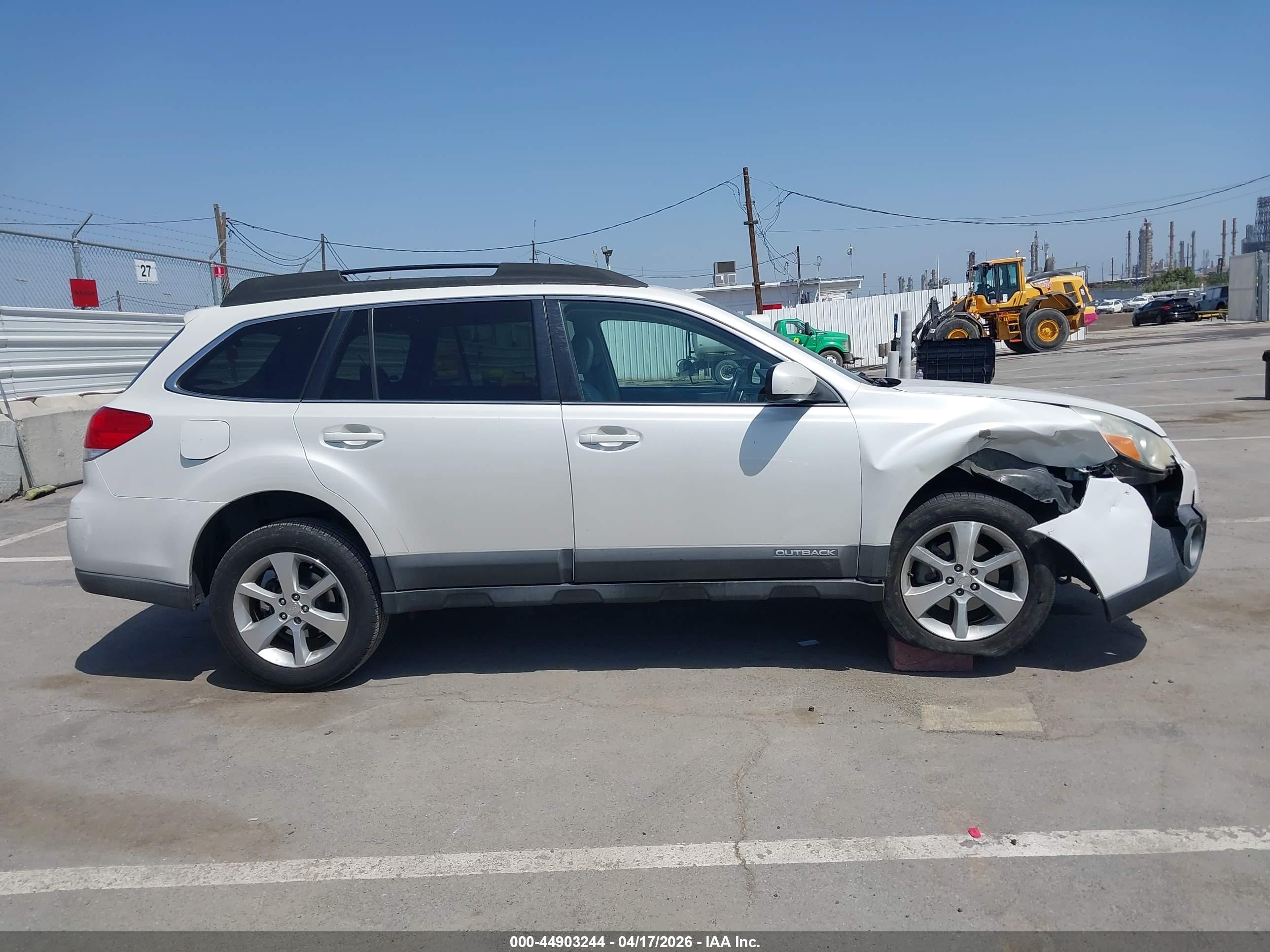 2013 Subaru Outback 2.5i Limited Белый vin: 4S4BRCKC9D3276023