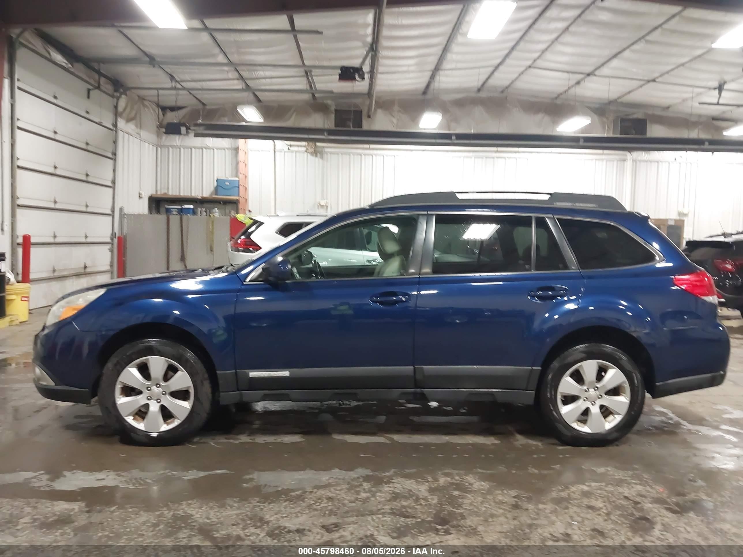 2010 Subaru Outback 2.5i Limited Blue vin: 4S4BRCKCXA3322969