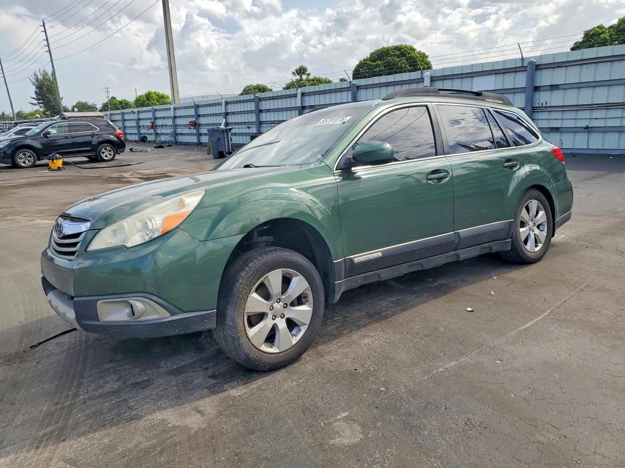 2011 Subaru Outback 2.5i Limited Green vin: 4S4BRCKCXB3354029
