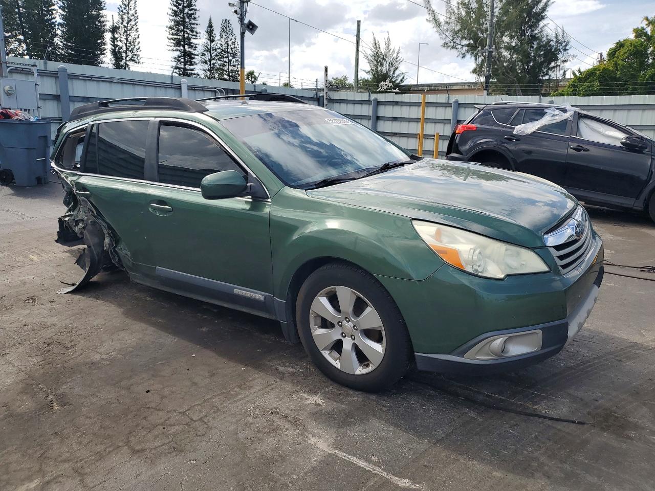 2011 Subaru Outback 2.5i Limited Green vin: 4S4BRCKCXB3354029
