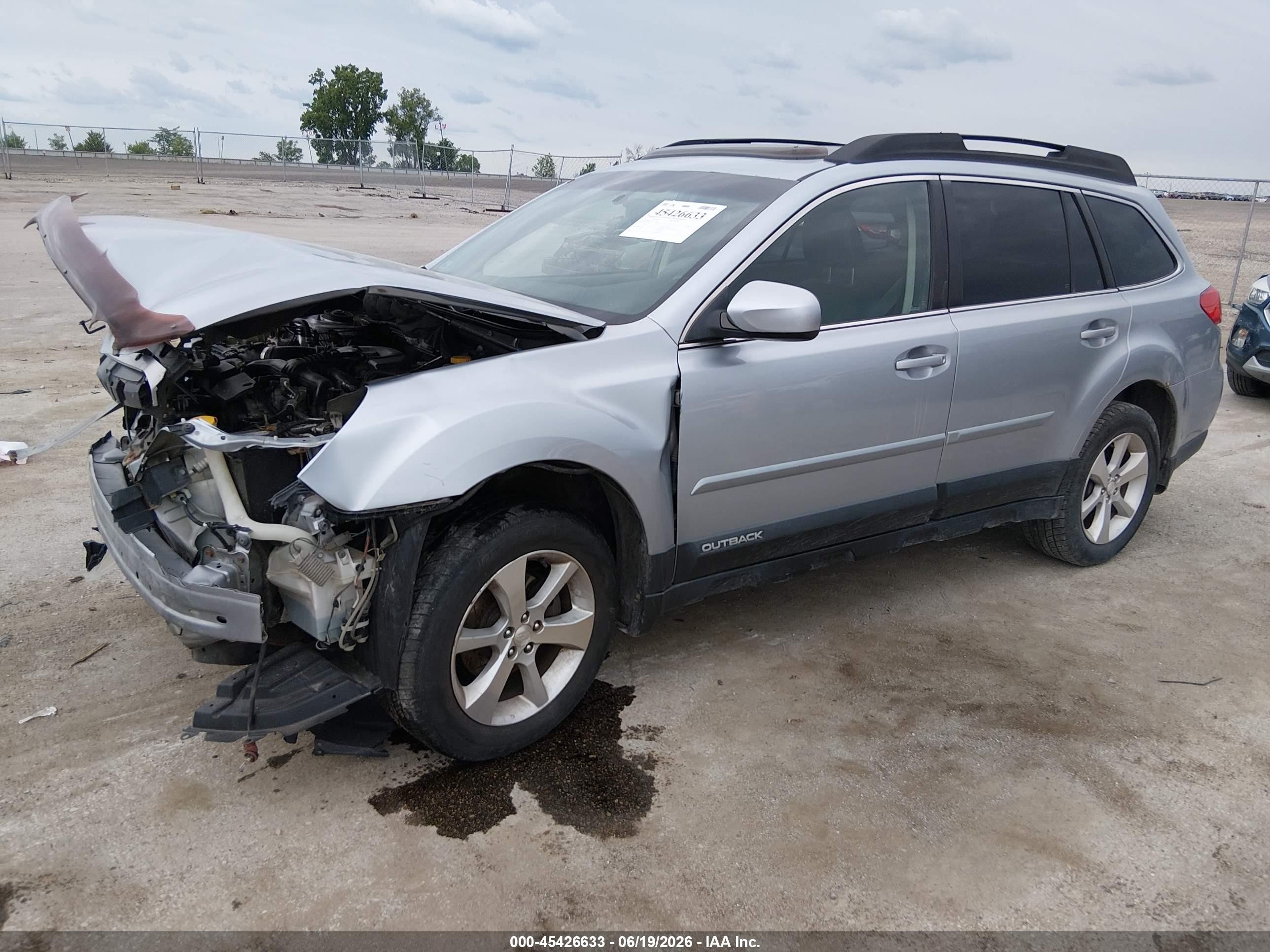 2013 Subaru Outback 2.5i Limited Серебряный vin: 4S4BRCKCXD3221080