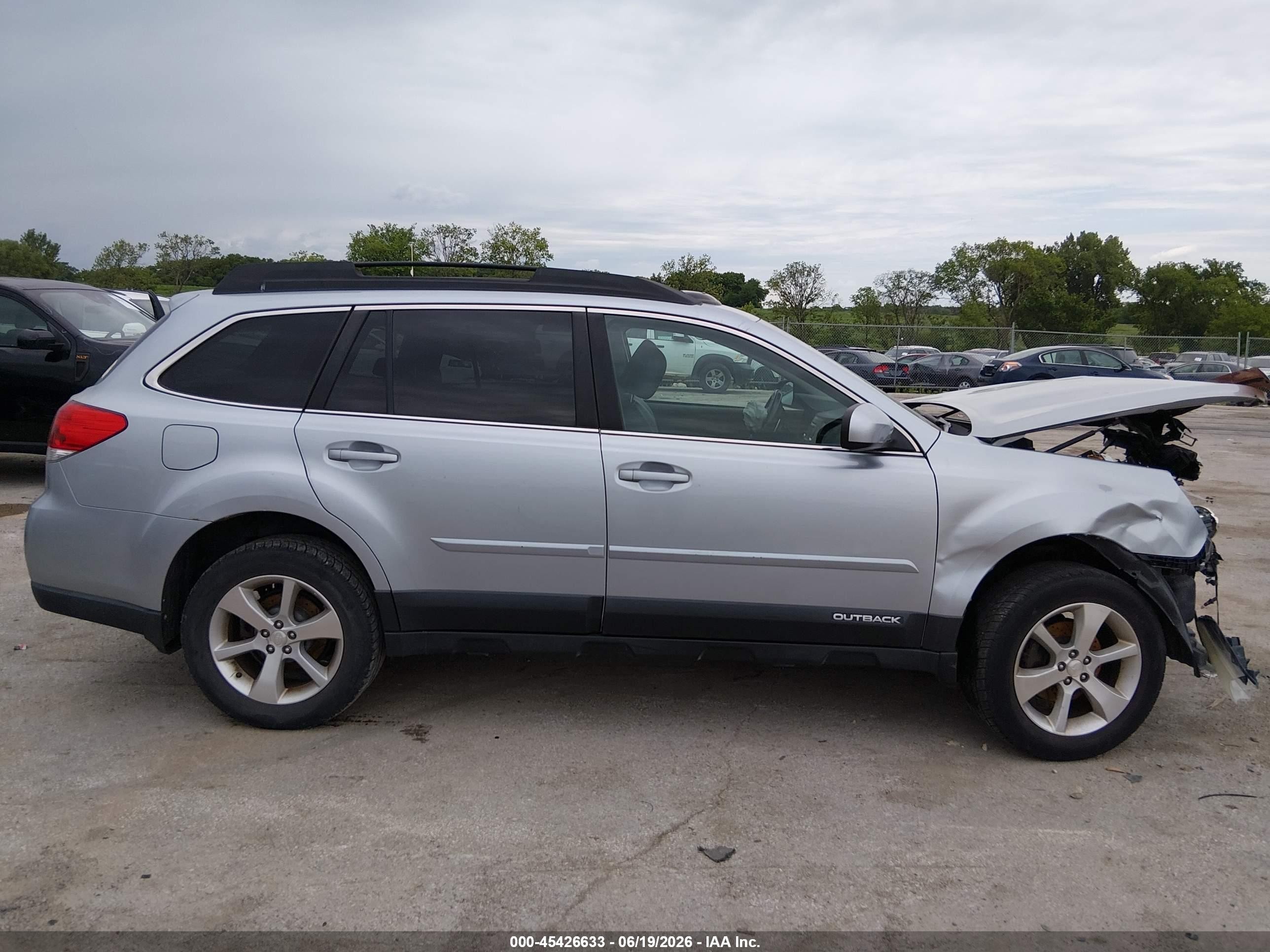 2013 Subaru Outback 2.5i Limited Серебряный vin: 4S4BRCKCXD3221080