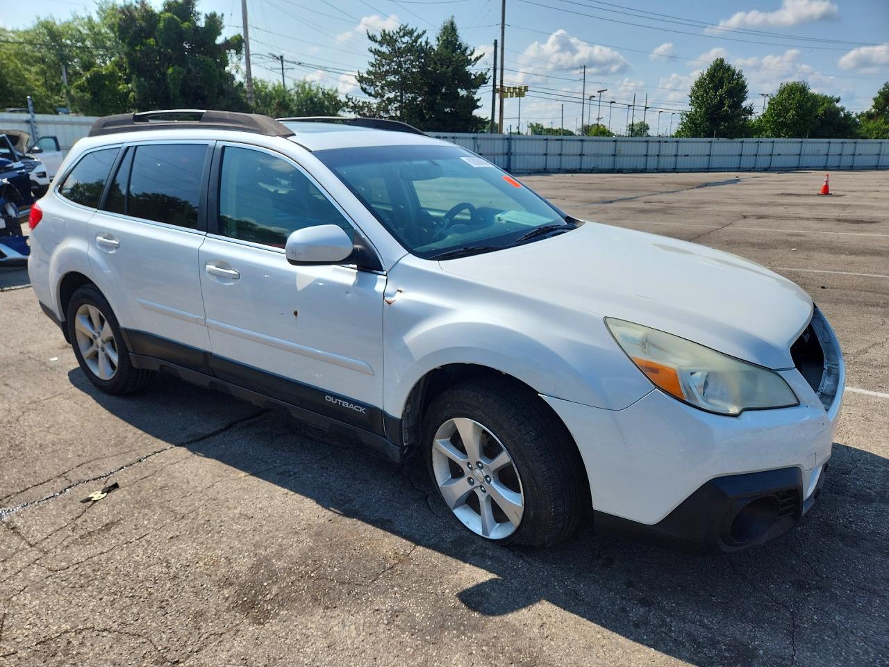 2013 Subaru Outback 2.5i Limited White vin: 4S4BRCKCXD3236985