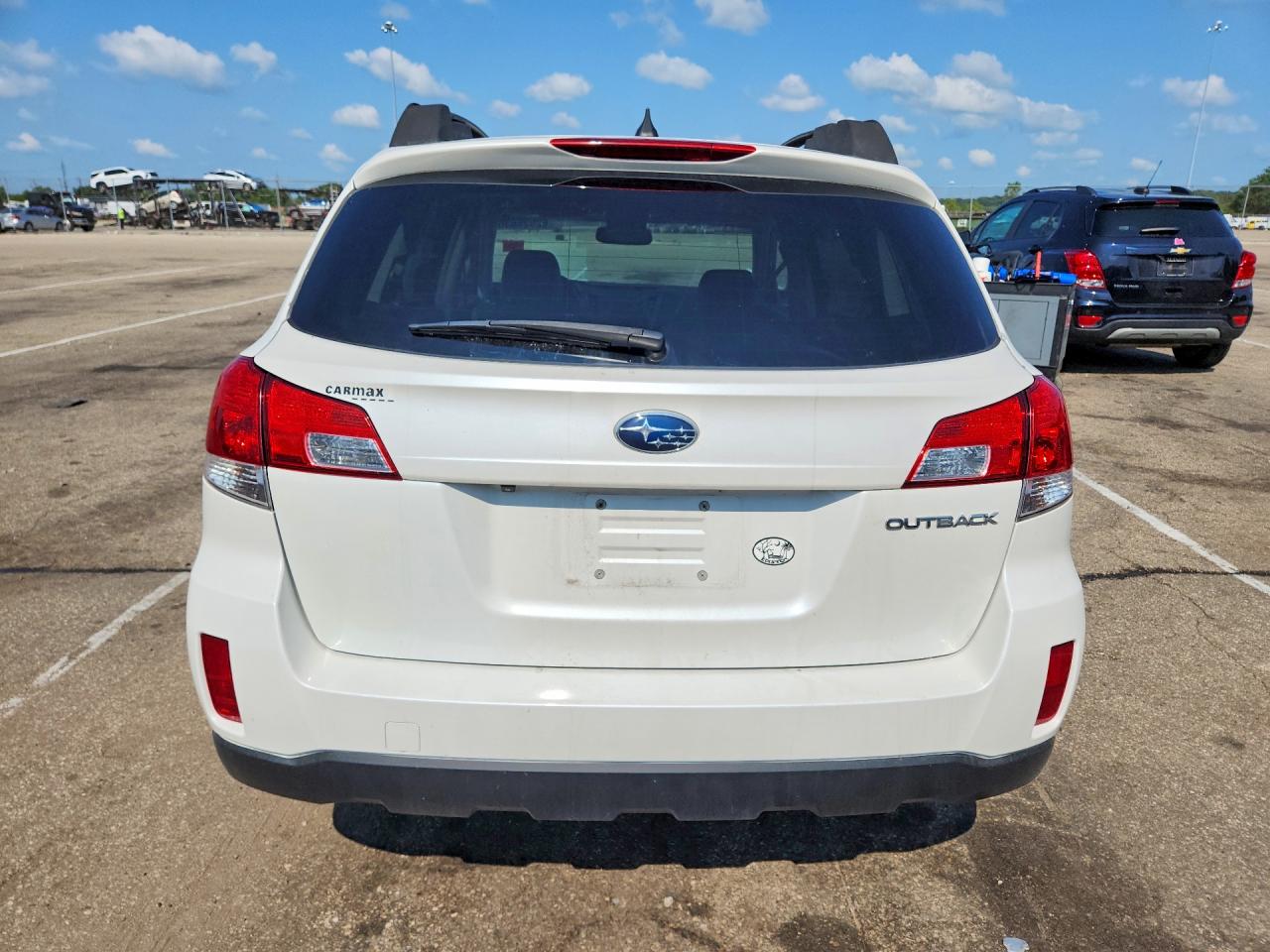 2013 Subaru Outback 2.5i Limited White vin: 4S4BRCKCXD3236985