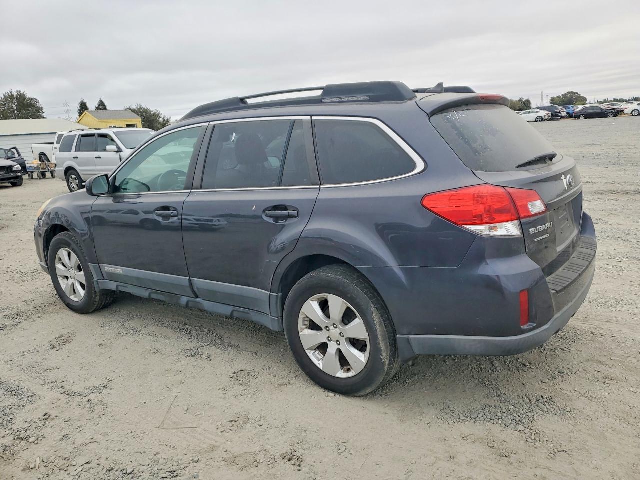 2011 Subaru Outback 2.5i Limited Black vin: 4S4BRCLC0B3367693