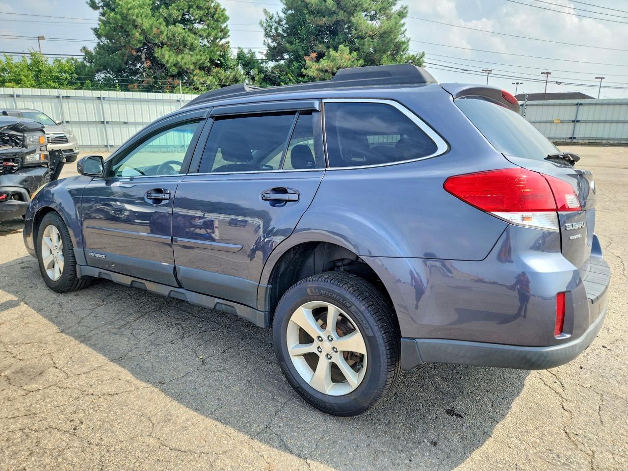 2014 Subaru Outback 2.5i Limited Blue vin: 4S4BRCLC0E3252001