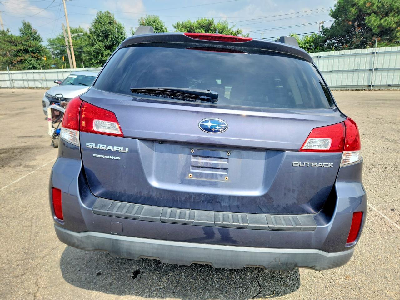 2014 Subaru Outback 2.5i Limited Blue vin: 4S4BRCLC0E3252001