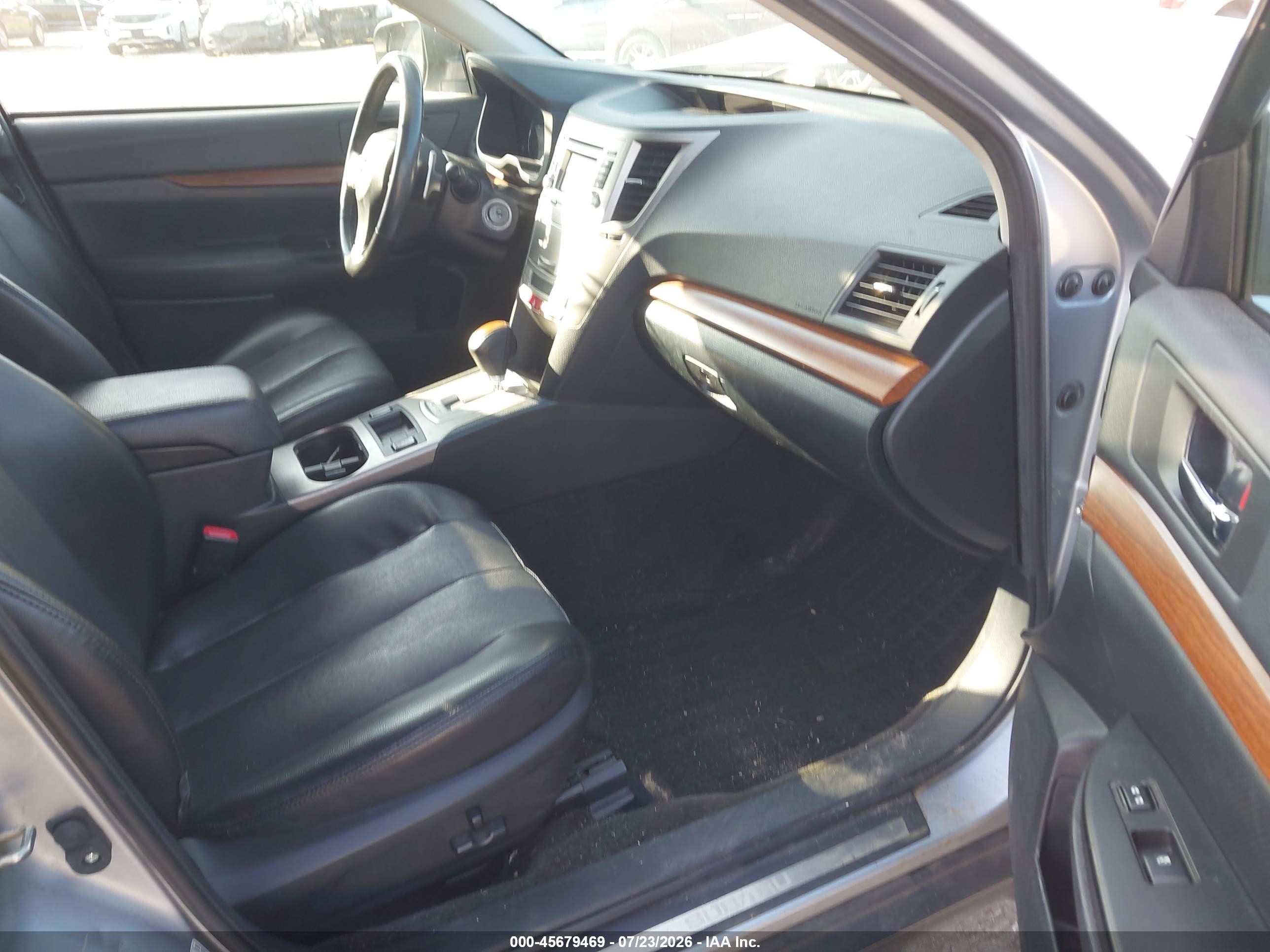 2014 Subaru Outback 2.5i Limited Light Blue vin: 4S4BRCLC0E3281515