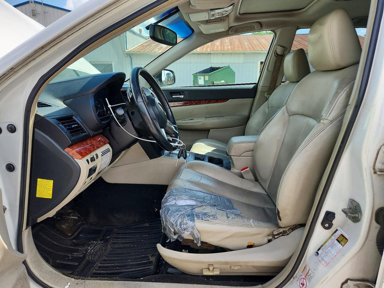 2011 Subaru Outback 2.5i Limited Белый vin: 4S4BRCLC1B3425990