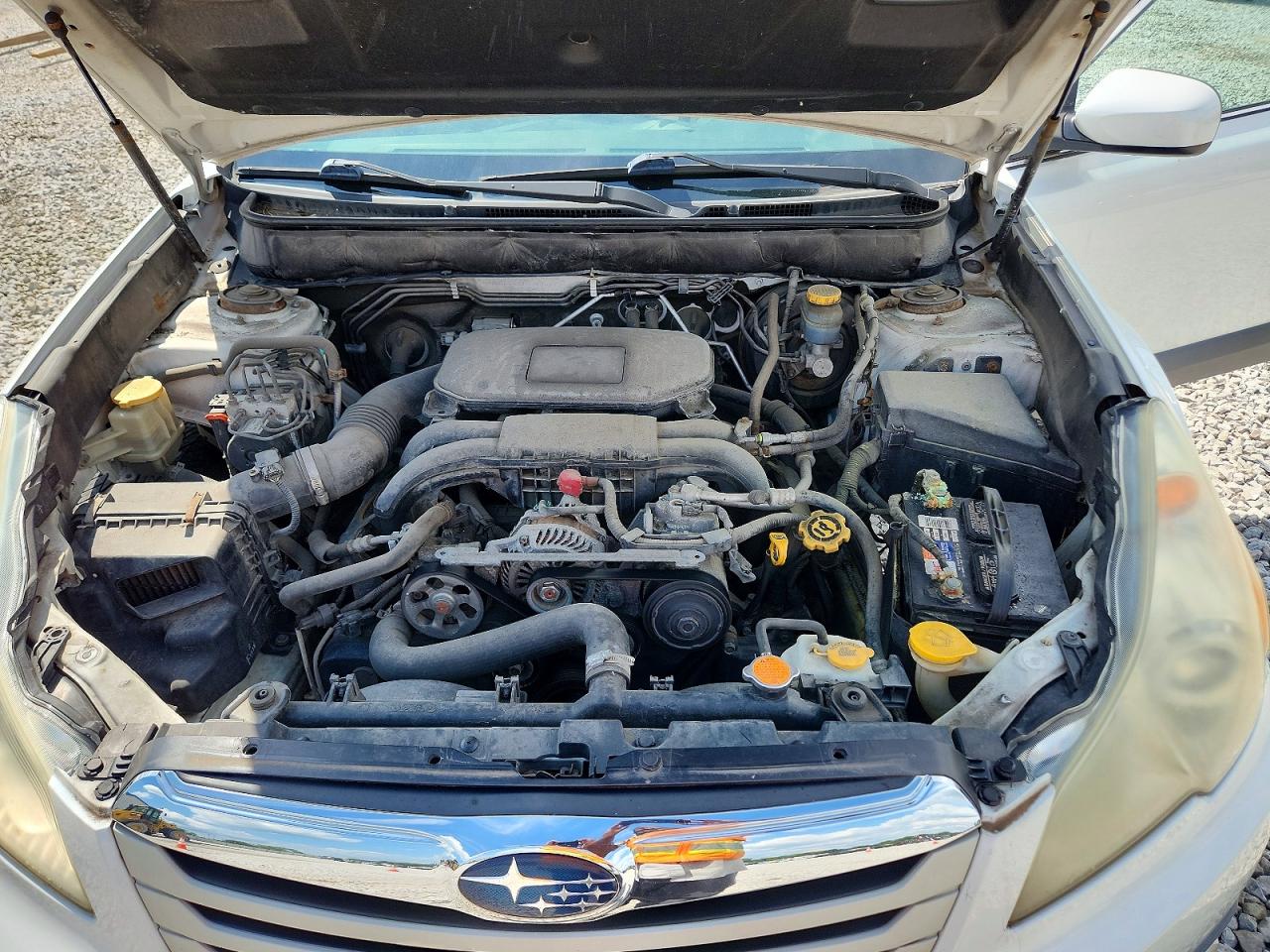 2011 Subaru Outback 2.5i Limited Белый vin: 4S4BRCLC1B3425990