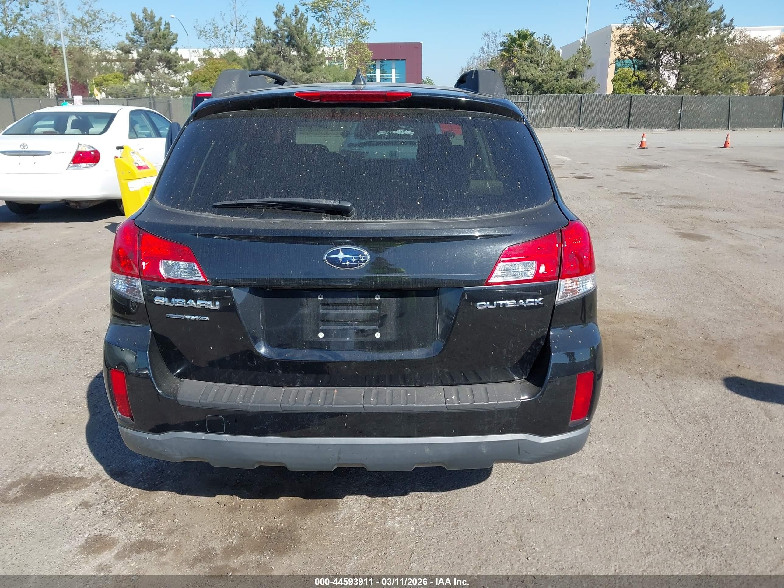2013 Subaru Outback 2.5i Limited Black vin: 4S4BRCLC1D3201959