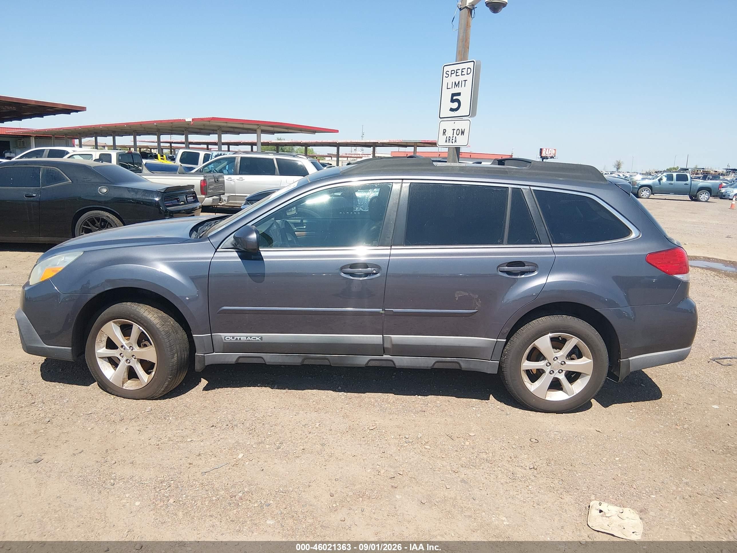 2014 Subaru Outback 2.5i Limited Blue vin: 4S4BRCLC1E3234199