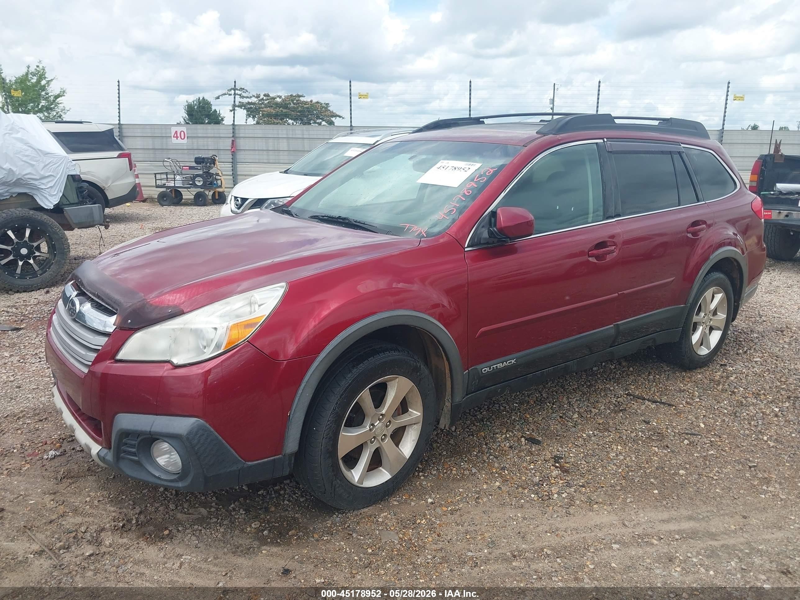 2014 Subaru Outback 2.5i Limited Burgundy vin: 4S4BRCLC1E3250158