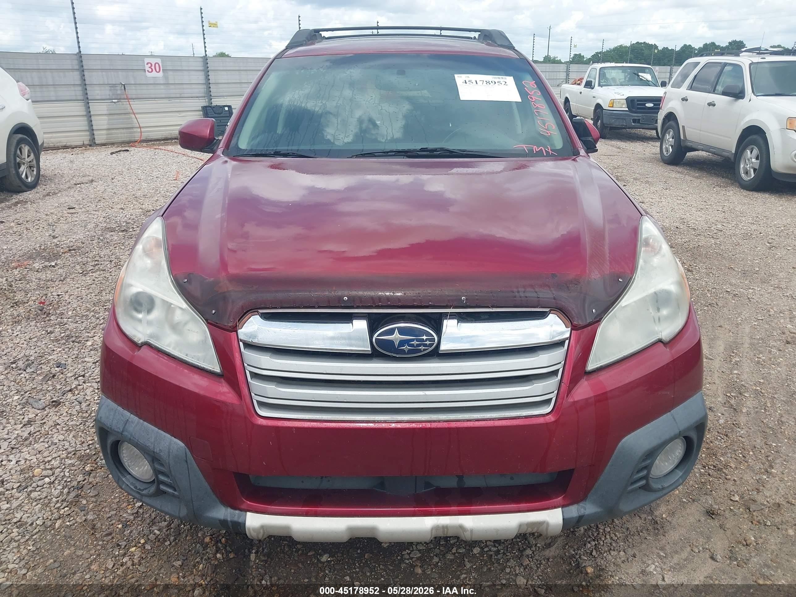 2014 Subaru Outback 2.5i Limited Burgundy vin: 4S4BRCLC1E3250158
