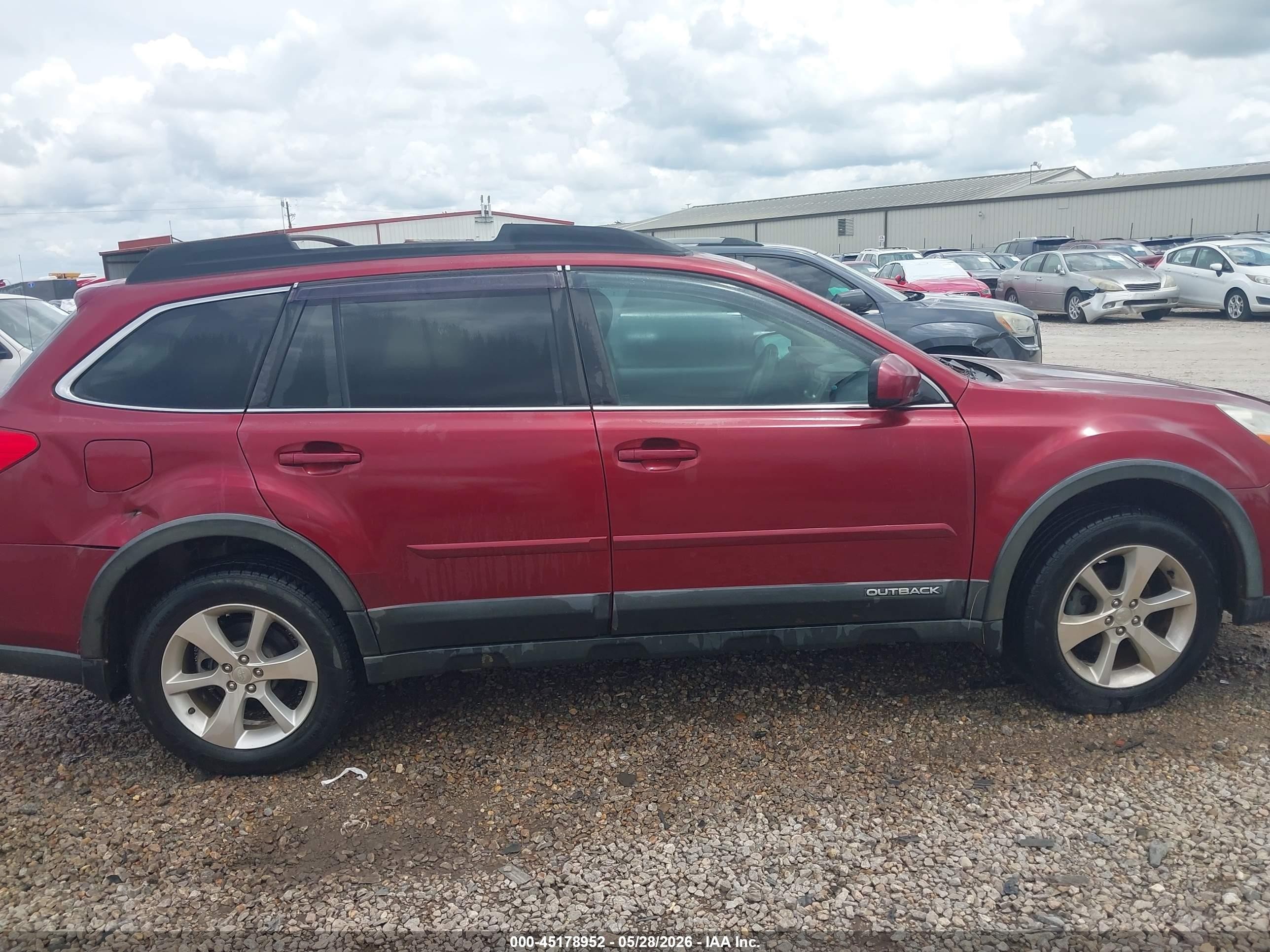 2014 Subaru Outback 2.5i Limited Burgundy vin: 4S4BRCLC1E3250158