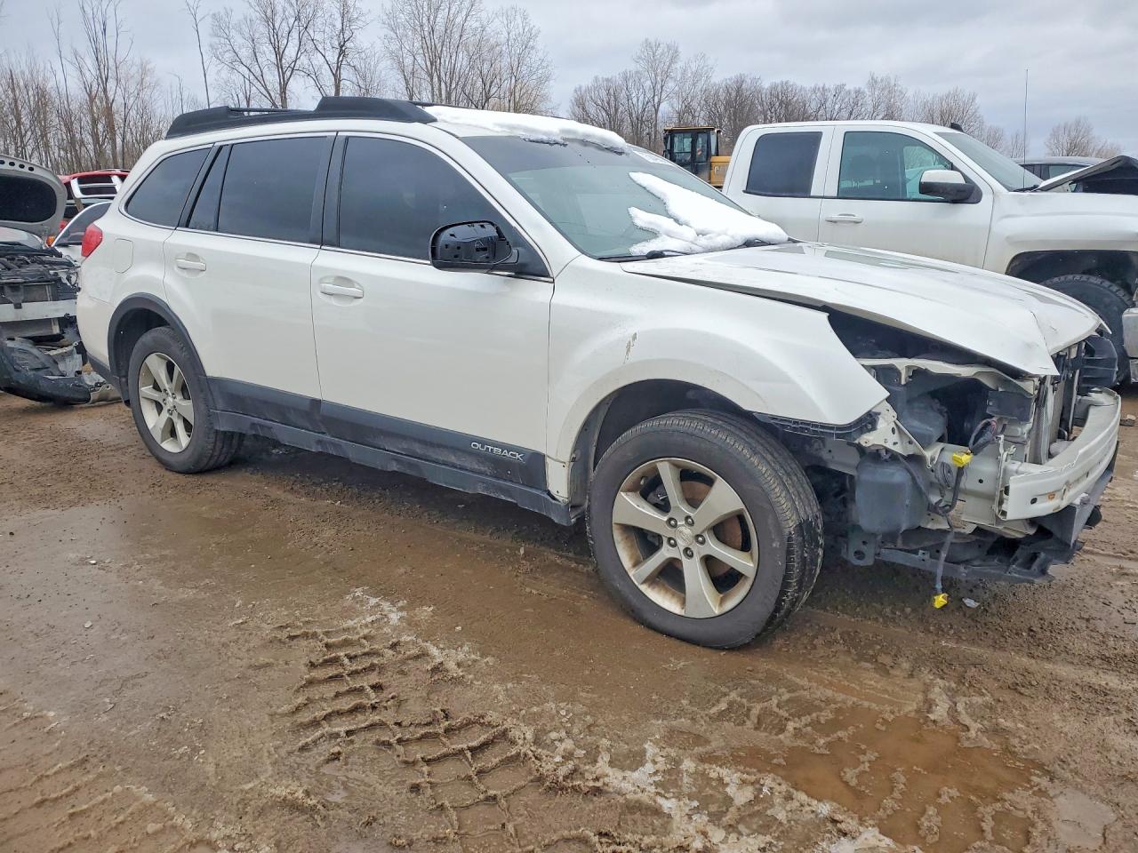 2014 Subaru Outback 2.5i Limited White vin: 4S4BRCLC1E3264223