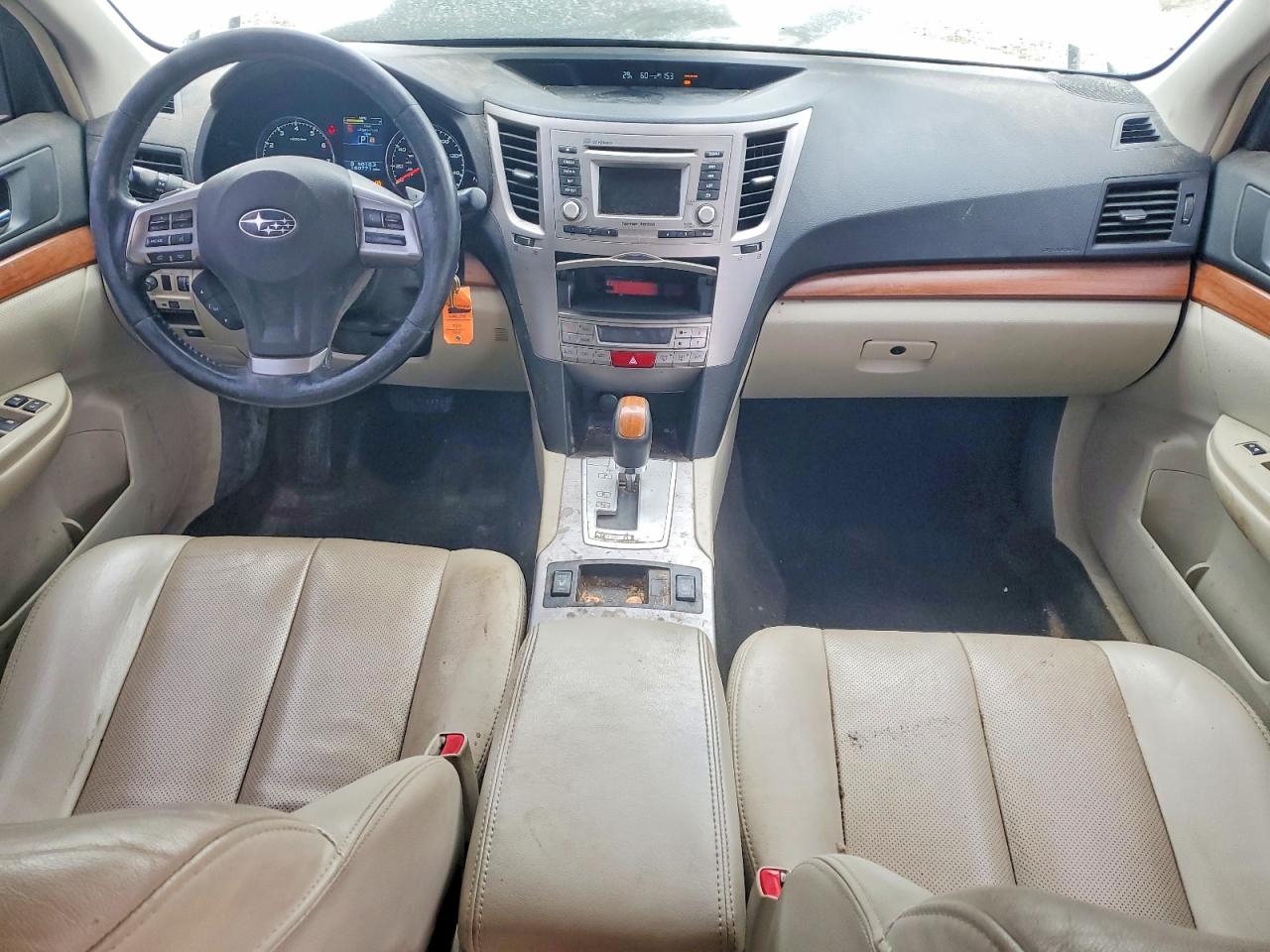 2014 Subaru Outback 2.5i Limited White vin: 4S4BRCLC1E3264223