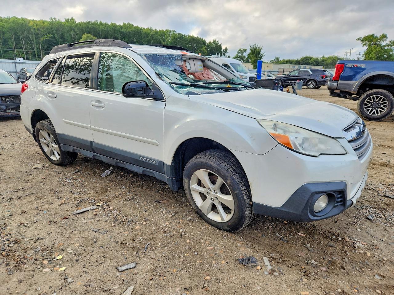 2013 Subaru Outback 2.5i Limited White vin: 4S4BRCLC2D3296239