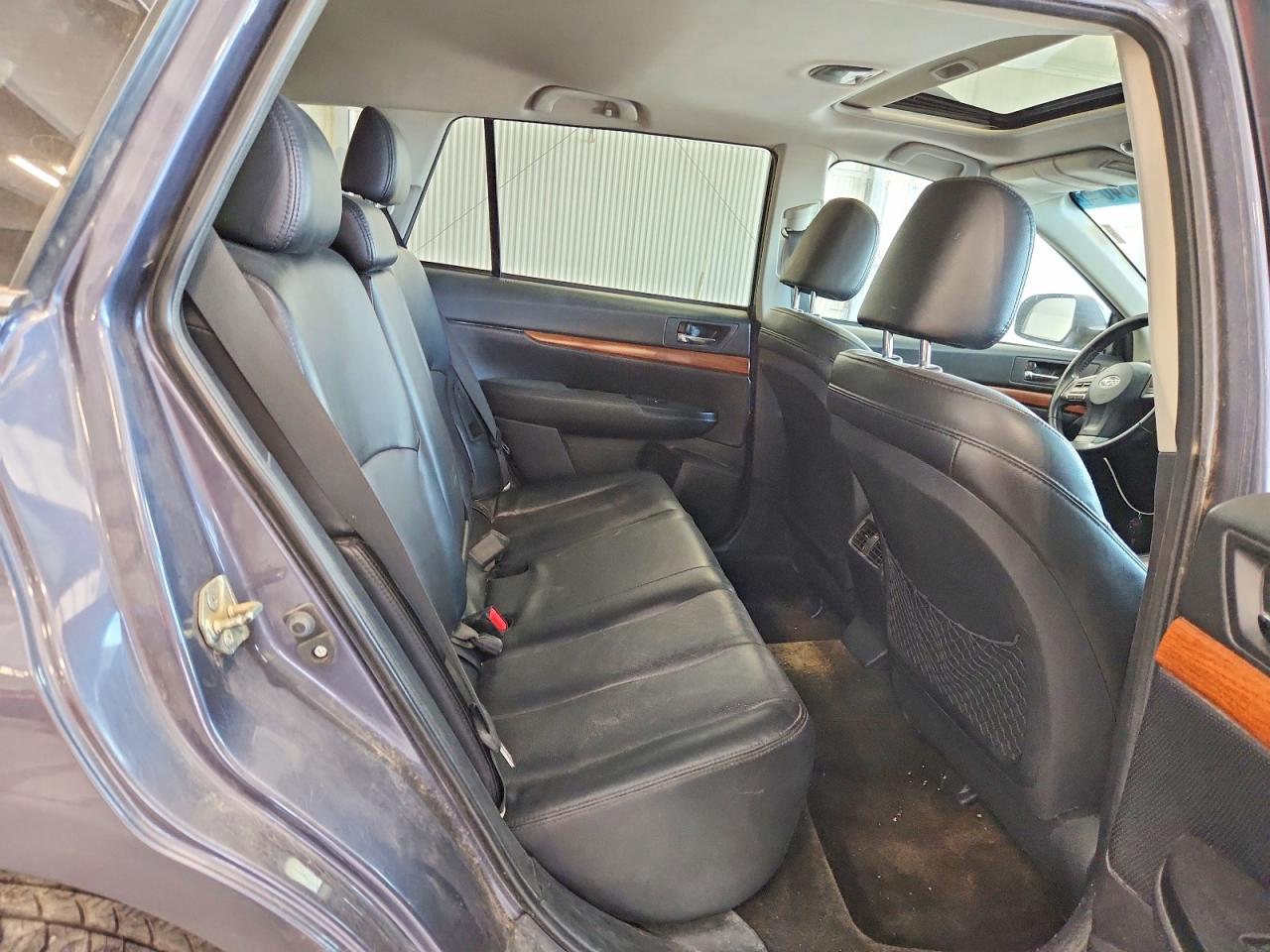 2014 Subaru Outback 2.5i Limited Gray vin: 4S4BRCLC2E3223566