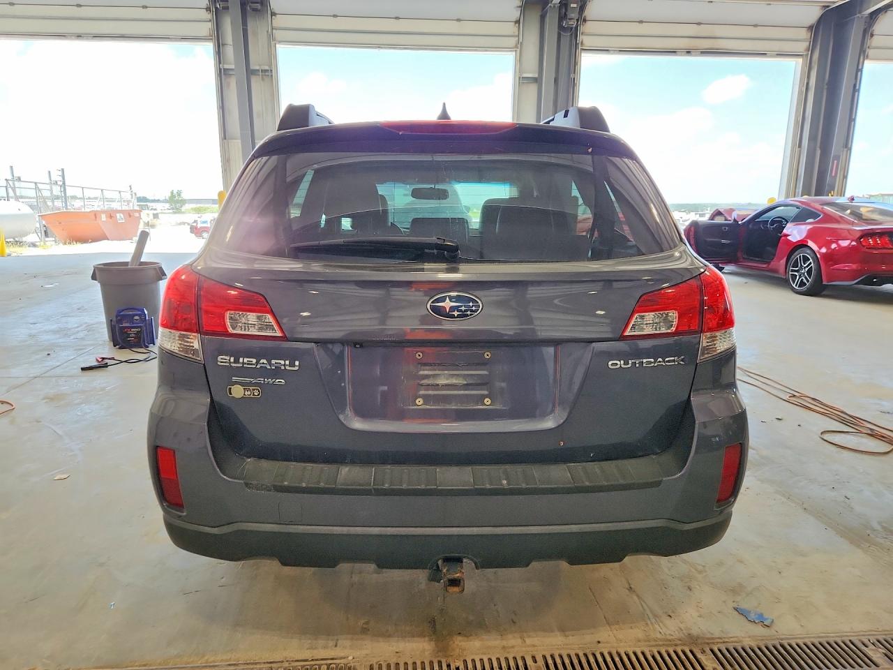 2014 Subaru Outback 2.5i Limited Gray vin: 4S4BRCLC2E3223566