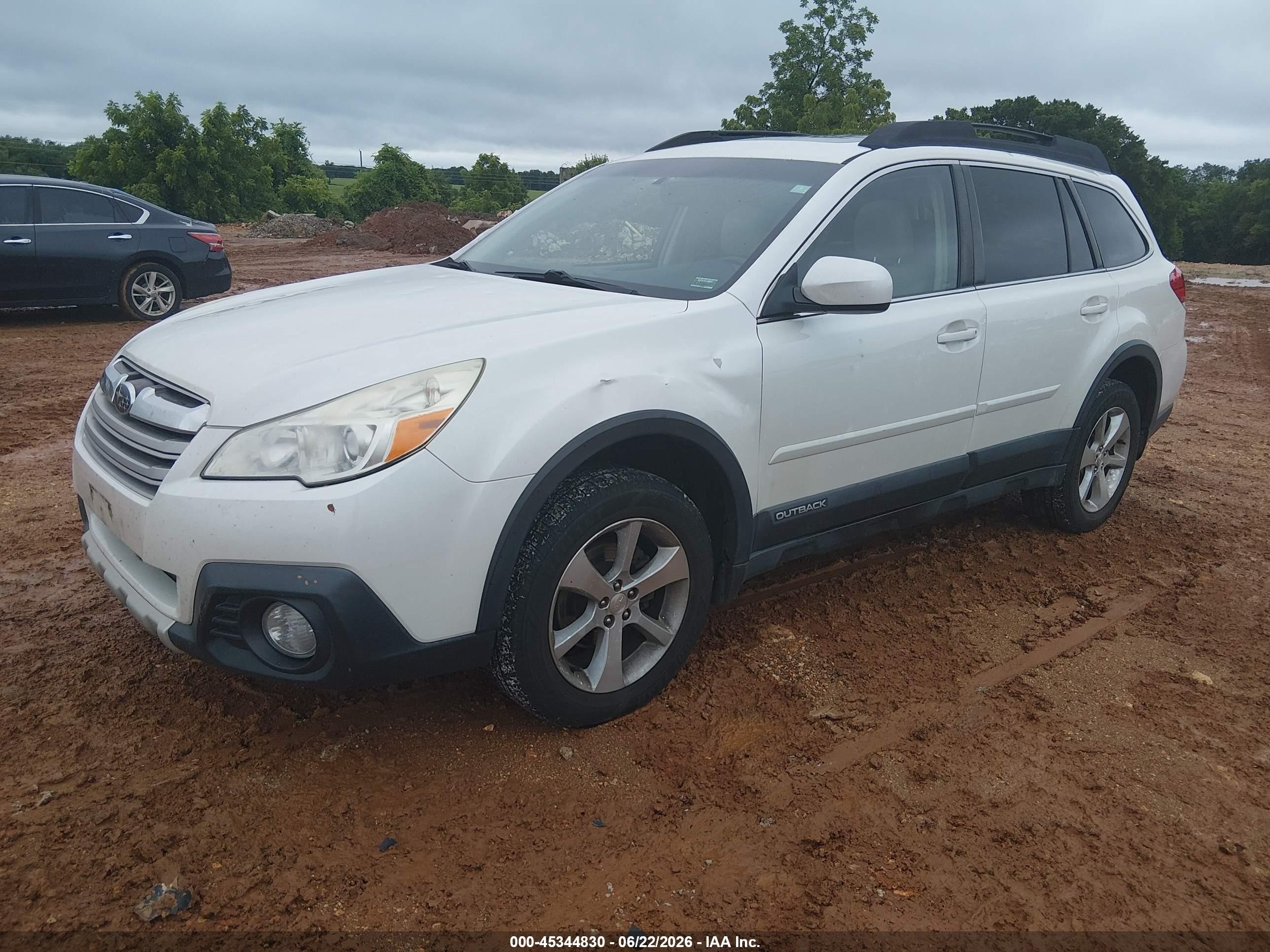 2014 Subaru Outback 2.5i Limited White vin: 4S4BRCLC2E3229304