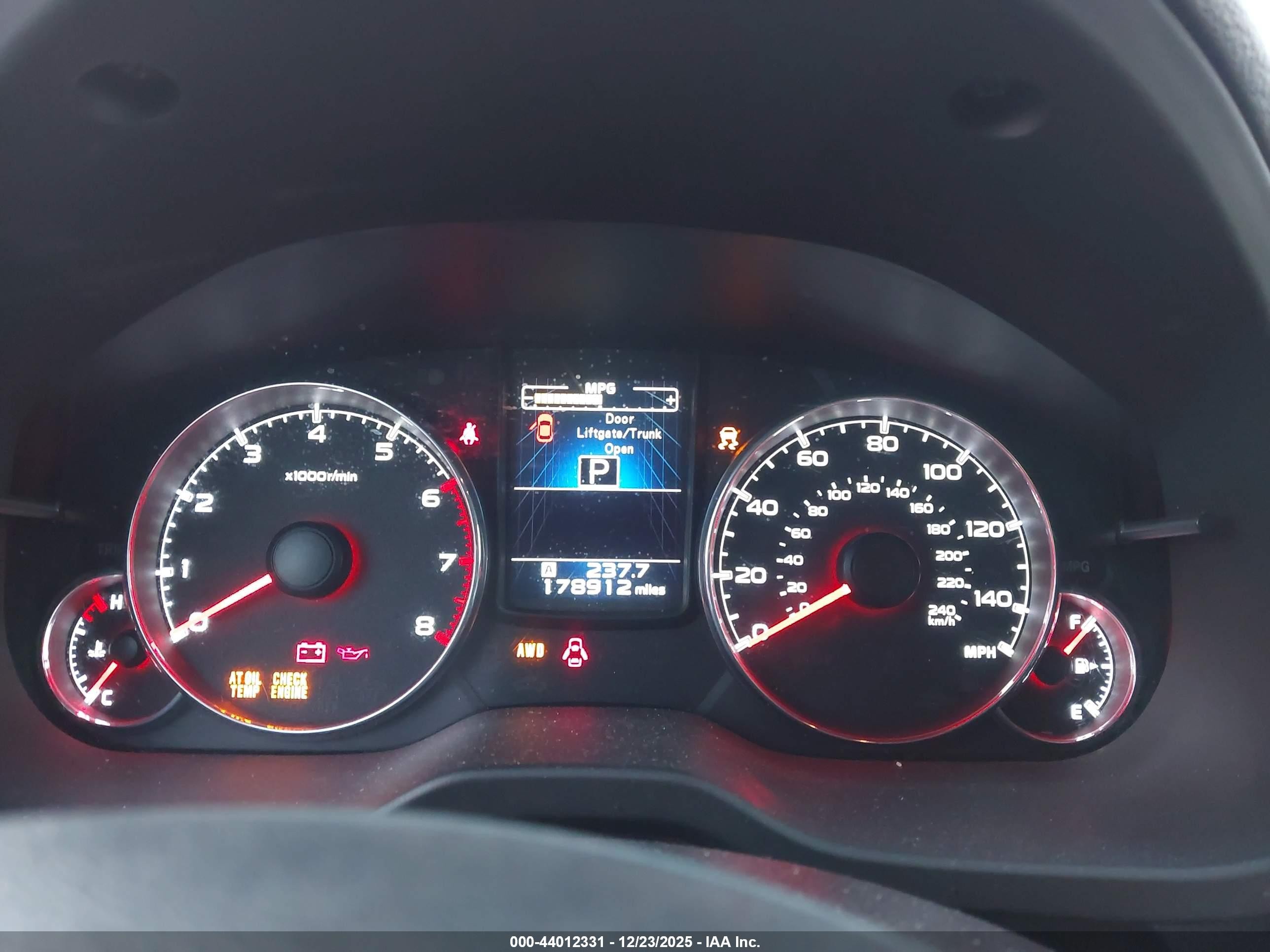 2014 Subaru Outback 2.5i Limited Silver vin: 4S4BRCLC2E3257538