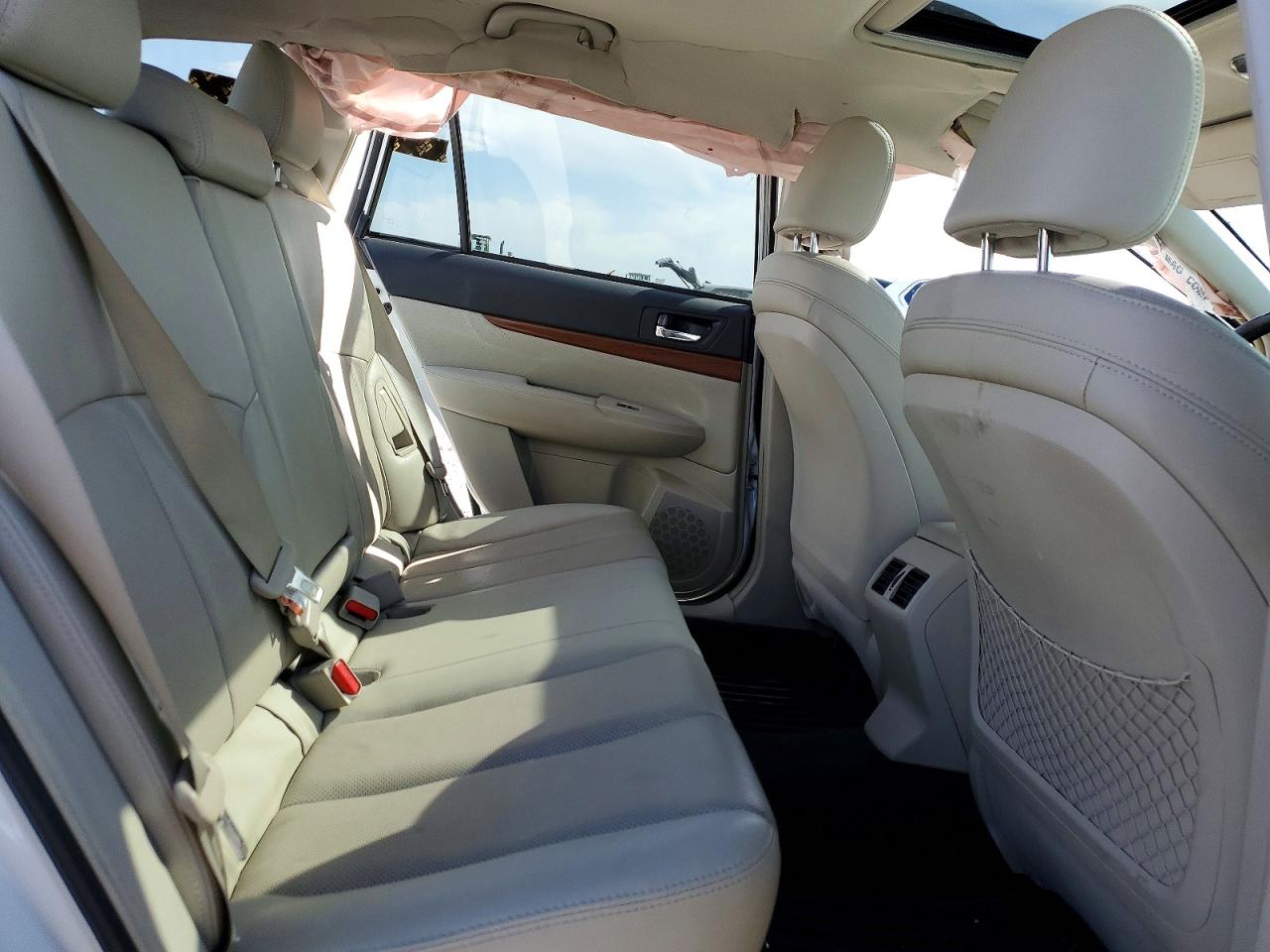 2014 Subaru Outback 2.5i Limited White vin: 4S4BRCLC3E3259301