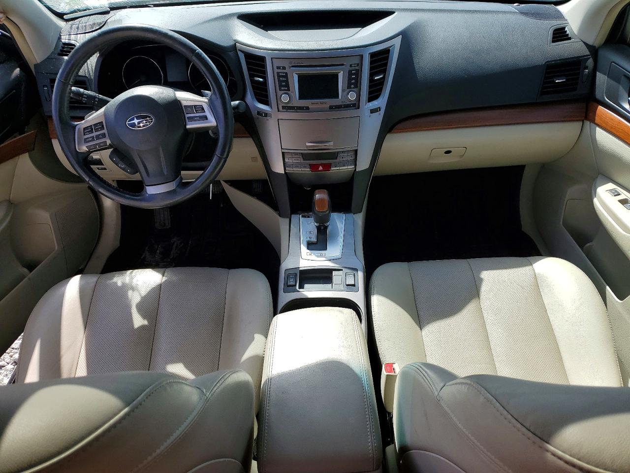 2014 Subaru Outback 2.5i Limited White vin: 4S4BRCLC3E3259301