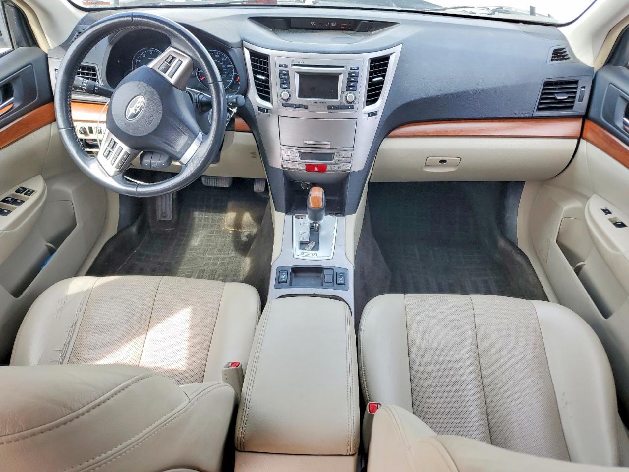 2014 Subaru Outback 2.5i Limited White vin: 4S4BRCLC3E3298213