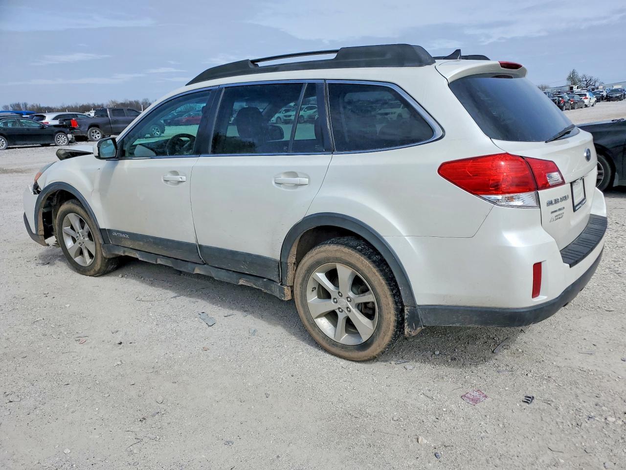 2014 Subaru Outback 2.5i Limited White vin: 4S4BRCLC3E3298213