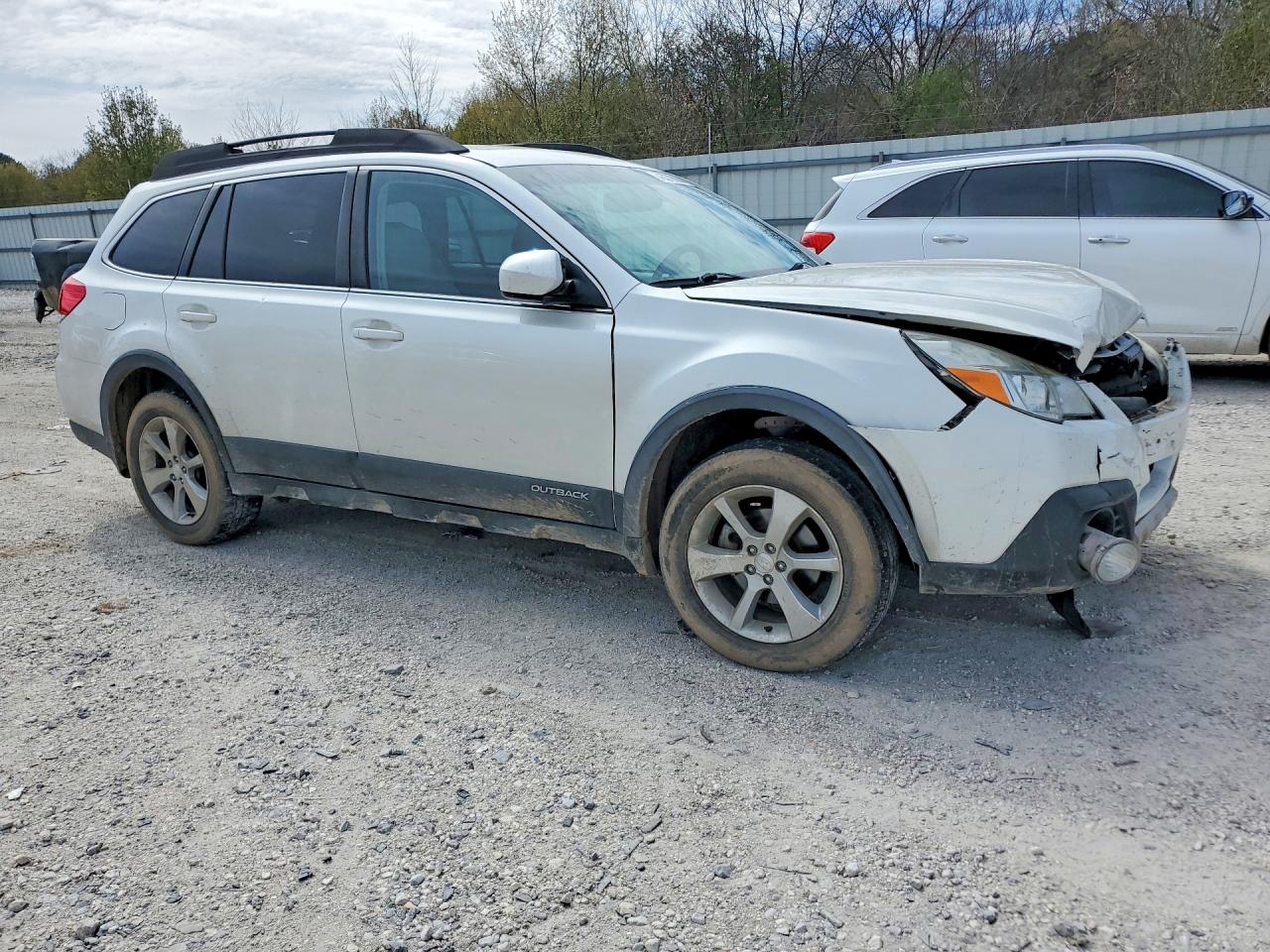 2014 Subaru Outback 2.5i Limited White vin: 4S4BRCLC3E3298213