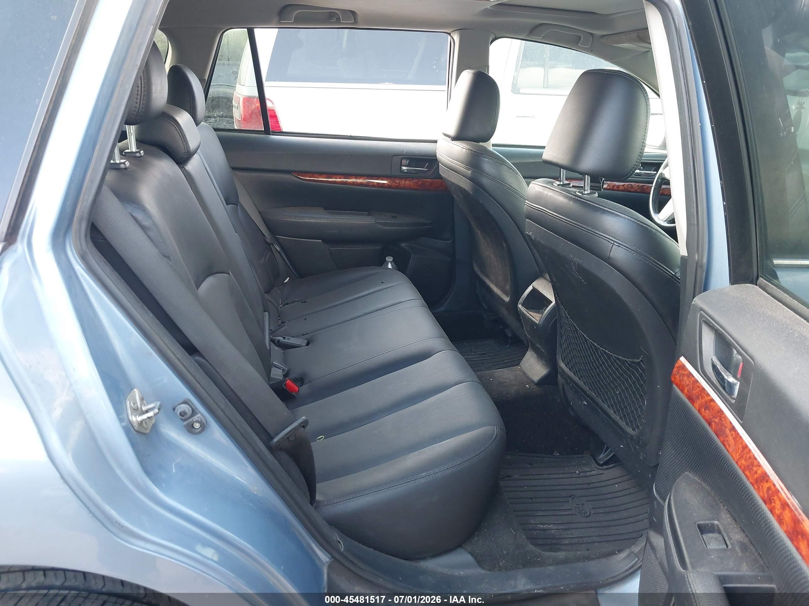 2011 Subaru Outback 2.5i Limited Blue vin: 4S4BRCLC4B3438247