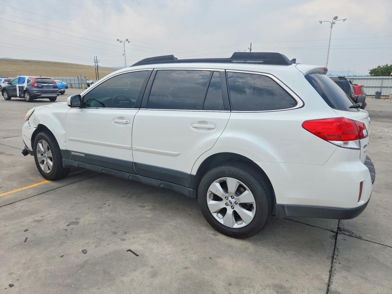 2012 Subaru Outback 2.5i Limited White vin: 4S4BRCLC4C3227874