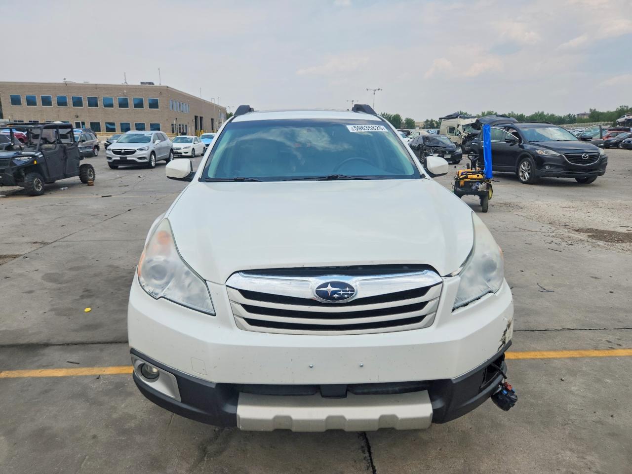 2012 Subaru Outback 2.5i Limited White vin: 4S4BRCLC4C3227874
