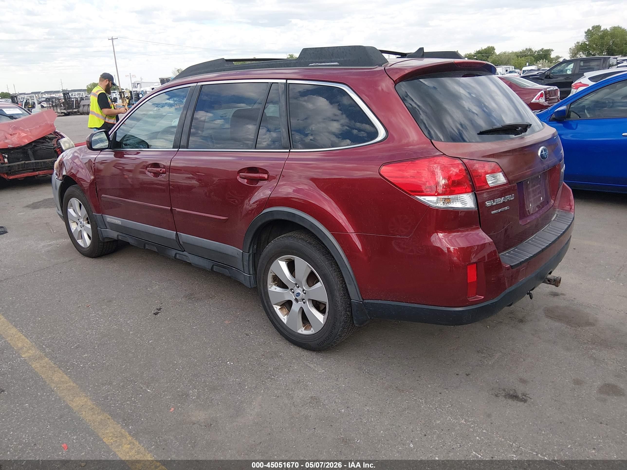 2012 Subaru Outback 2.5i Limited Burgundy vin: 4S4BRCLC4C3244545