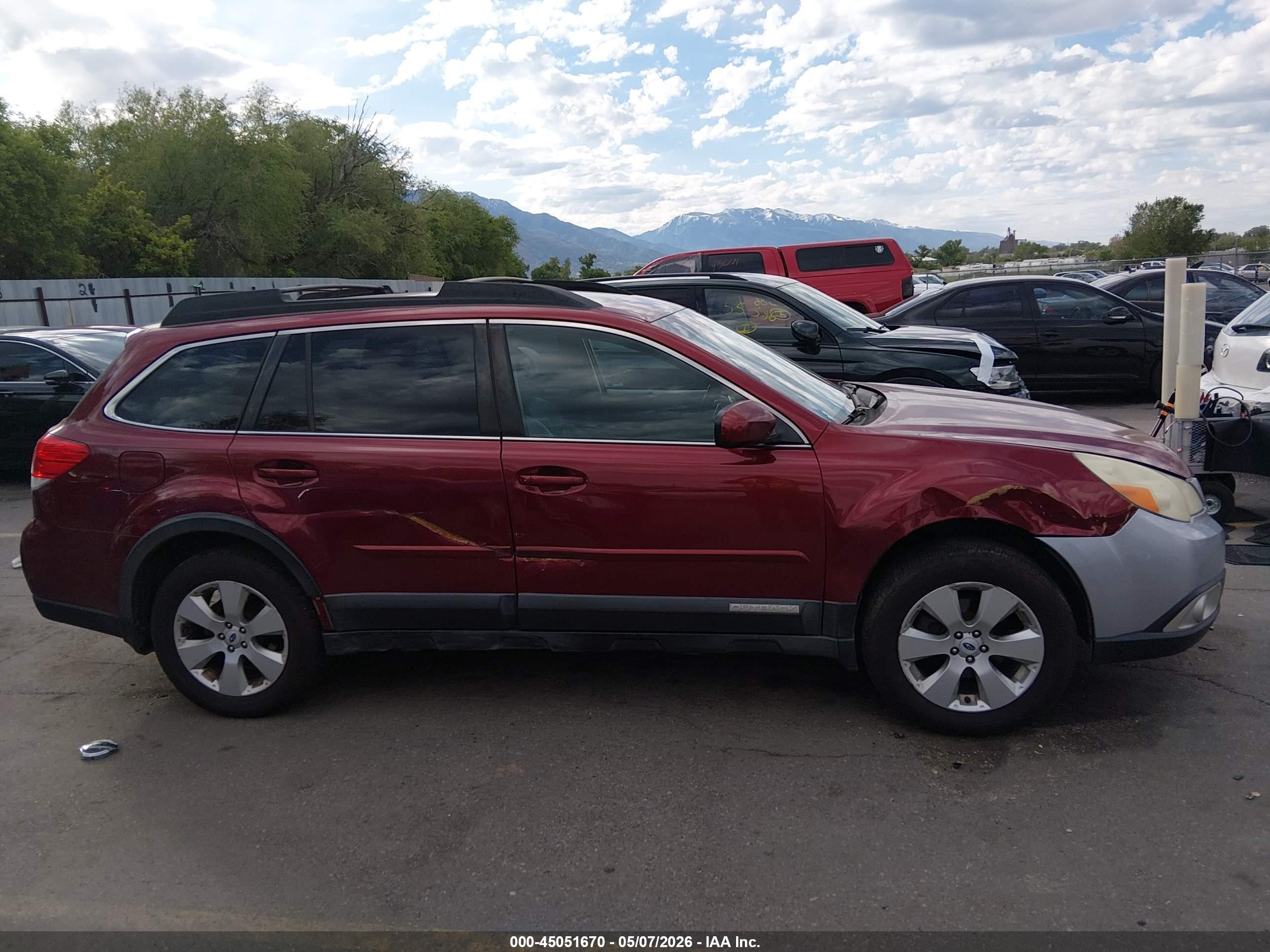 2012 Subaru Outback 2.5i Limited Burgundy vin: 4S4BRCLC4C3244545