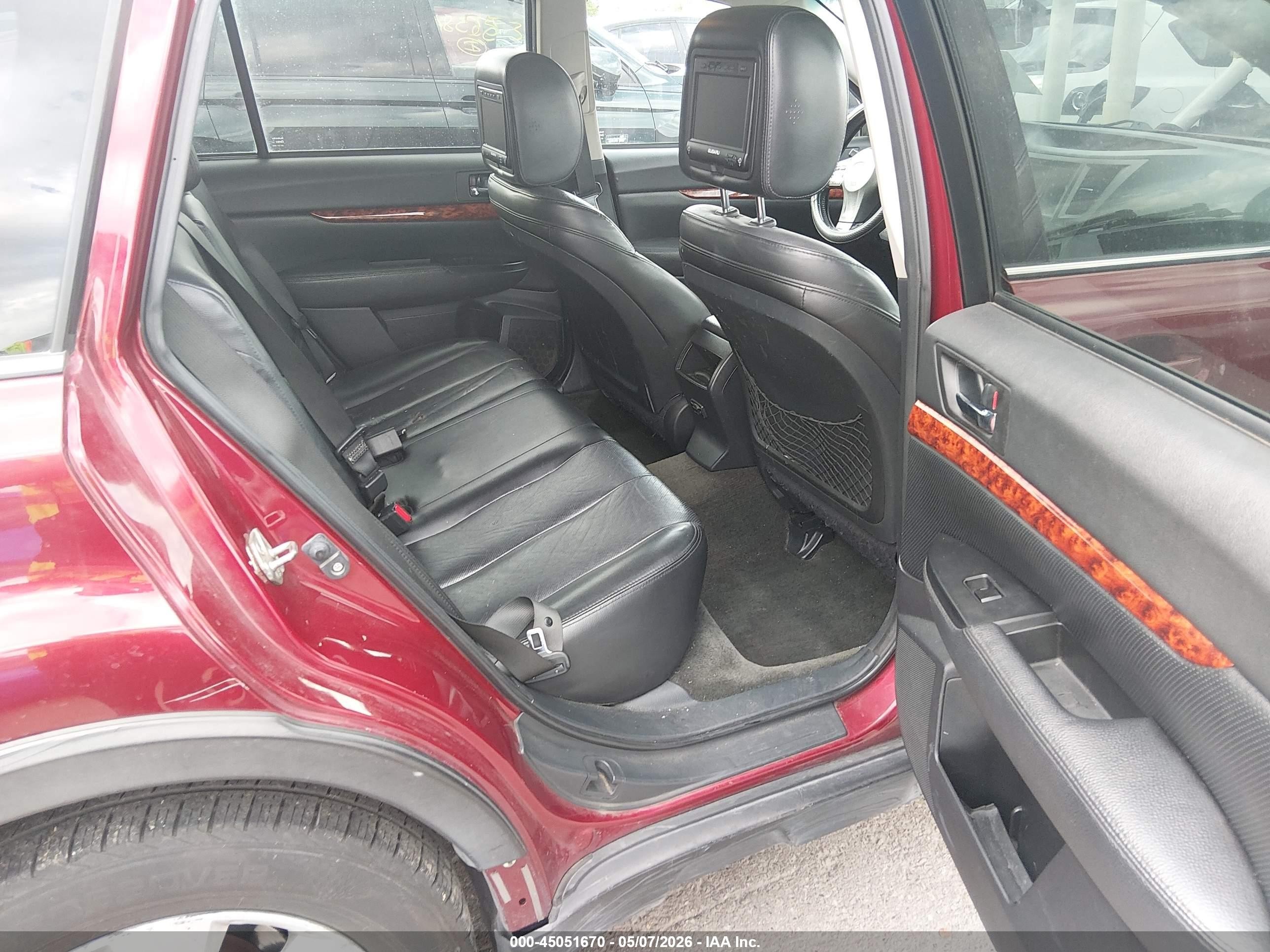2012 Subaru Outback 2.5i Limited Burgundy vin: 4S4BRCLC4C3244545