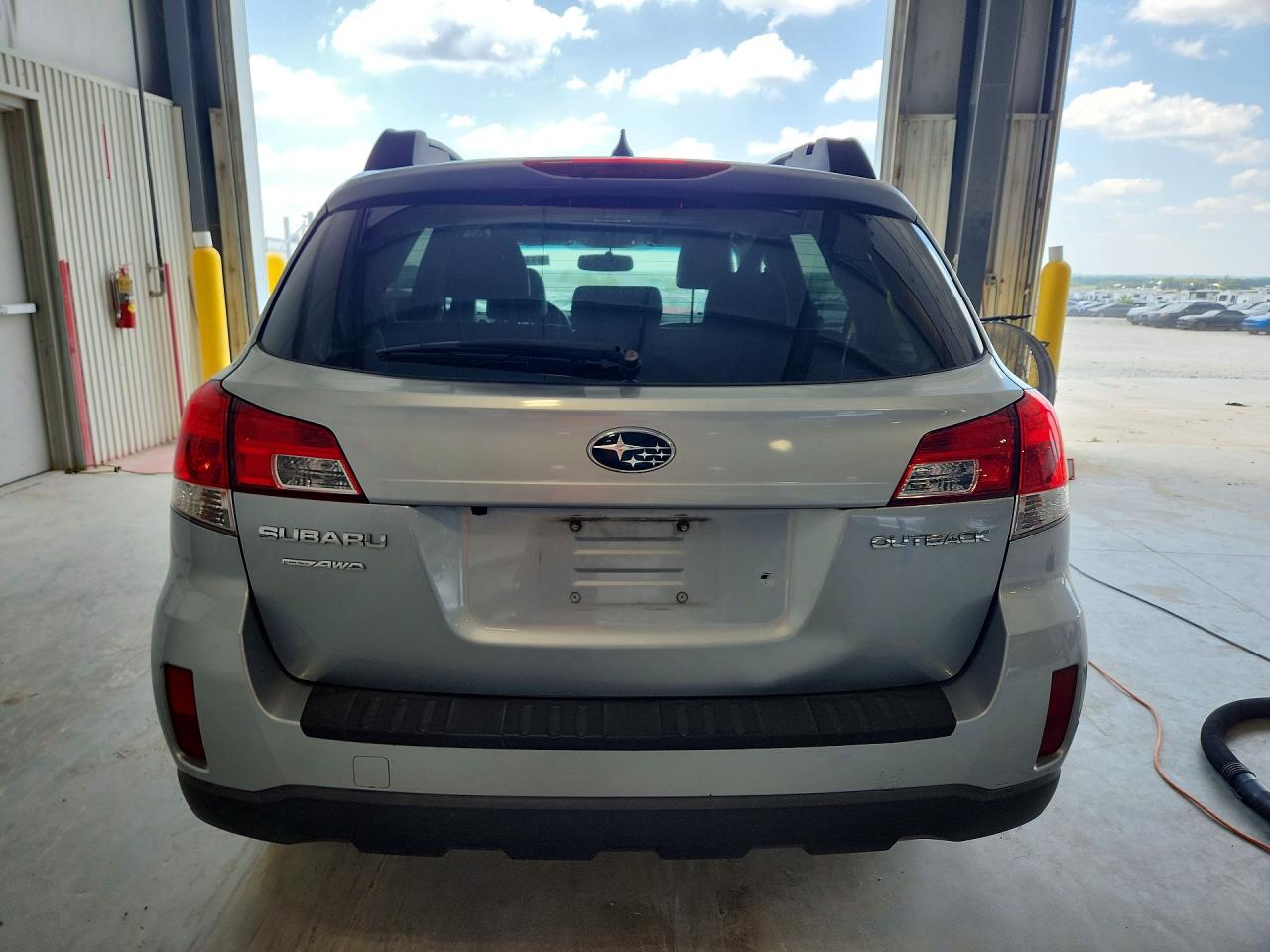 2013 Subaru Outback 2.5i Limited Gray vin: 4S4BRCLC4D3223616