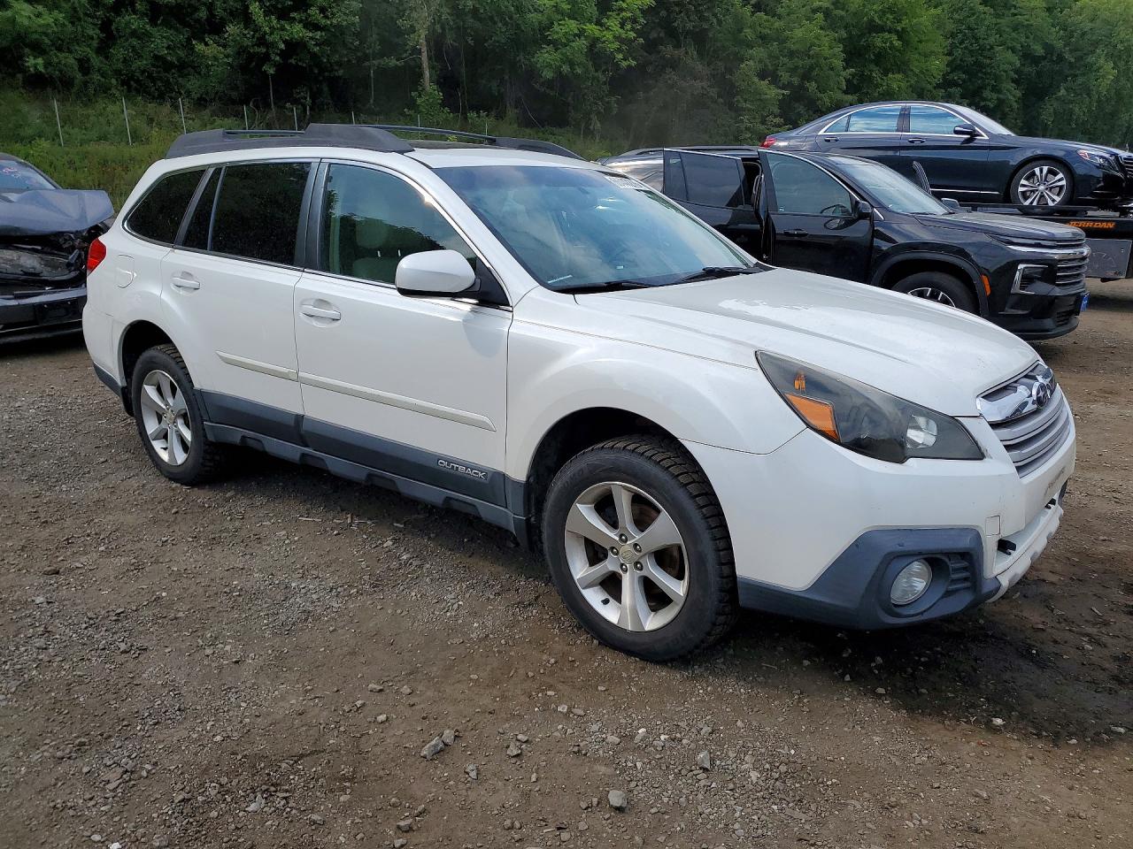 2013 Subaru Outback 2.5i Limited White vin: 4S4BRCLC4D3289566